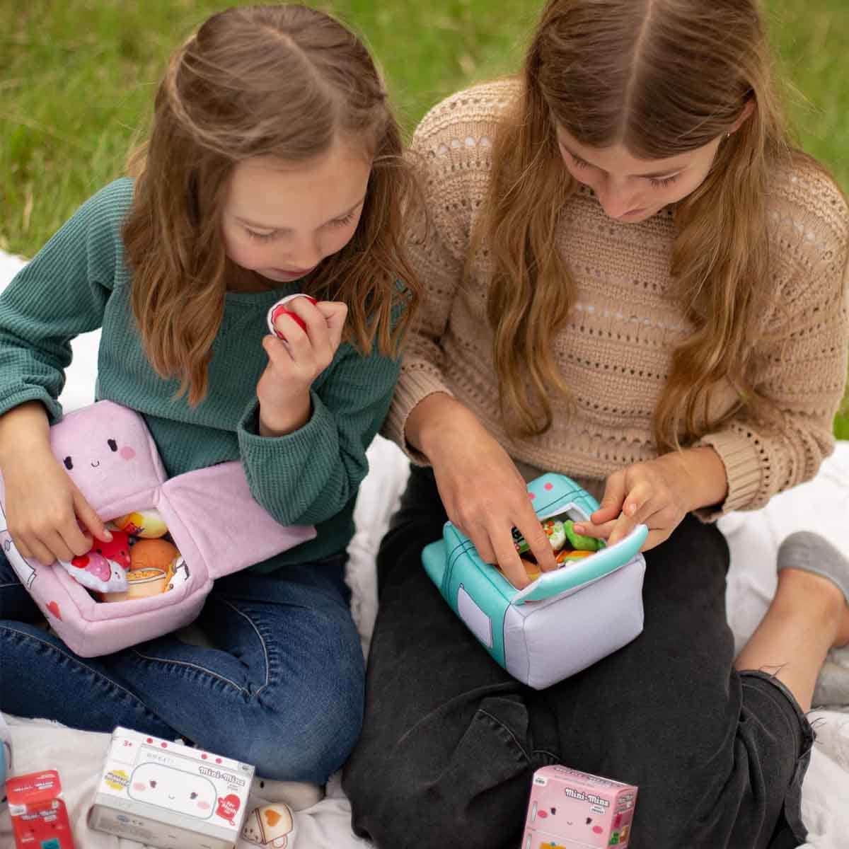 Mini Minz Stove Plushie Container Set Unisex, 3-4 Years