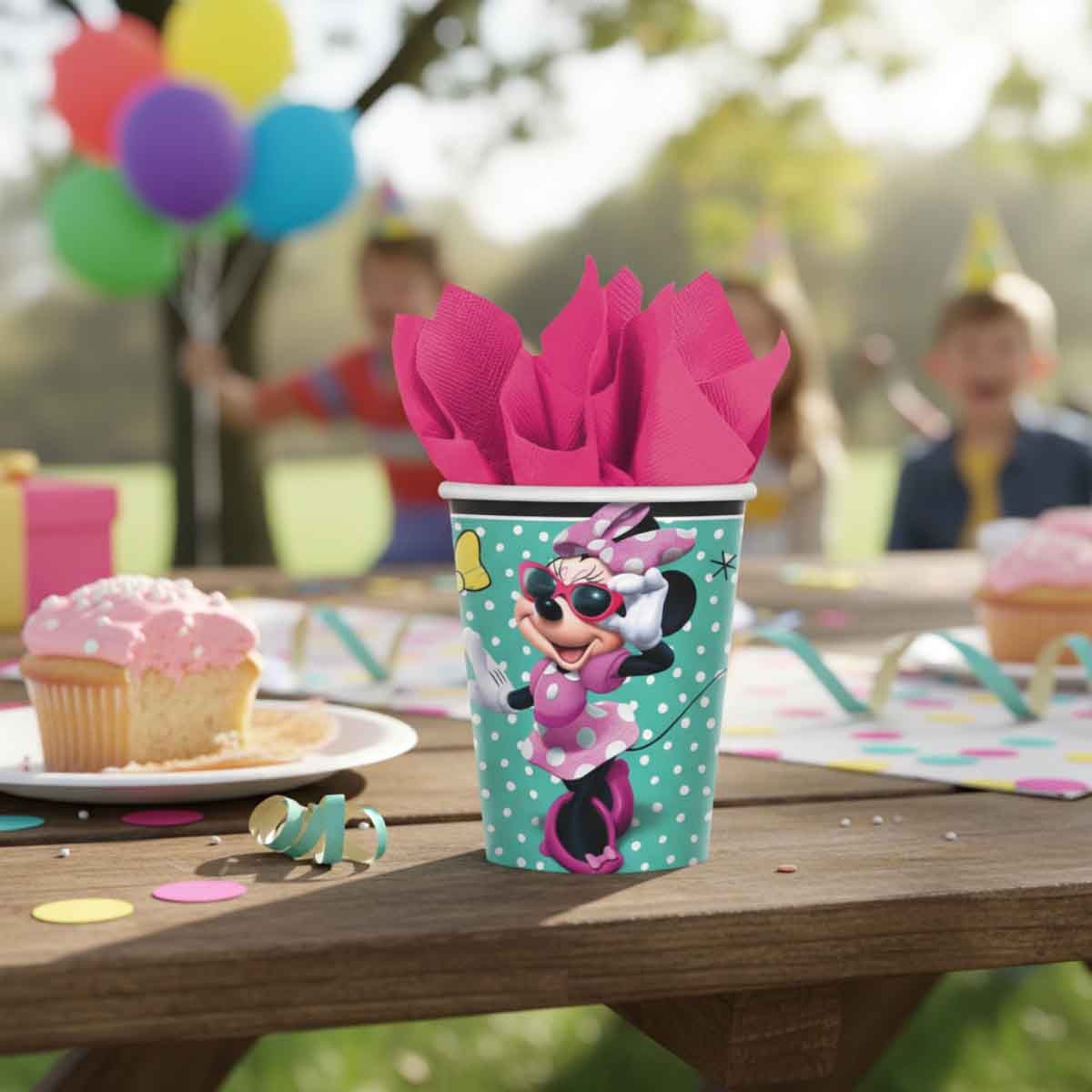 Minnie Mouse 8-Piece 9oz Happy Helper Paper Cup Set