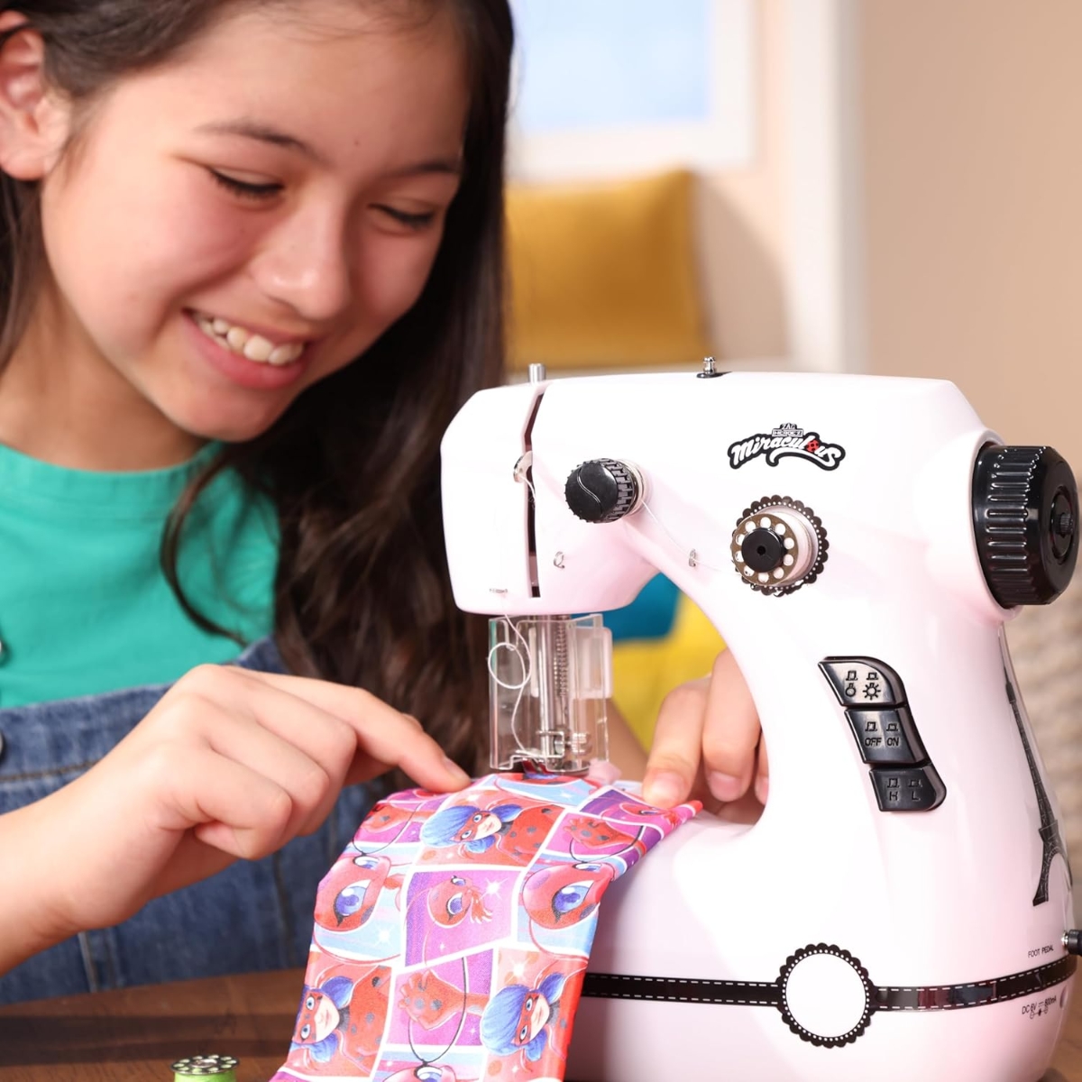 Miraculous Marinette Mini Sewing Machine Girls, 5-7 Years