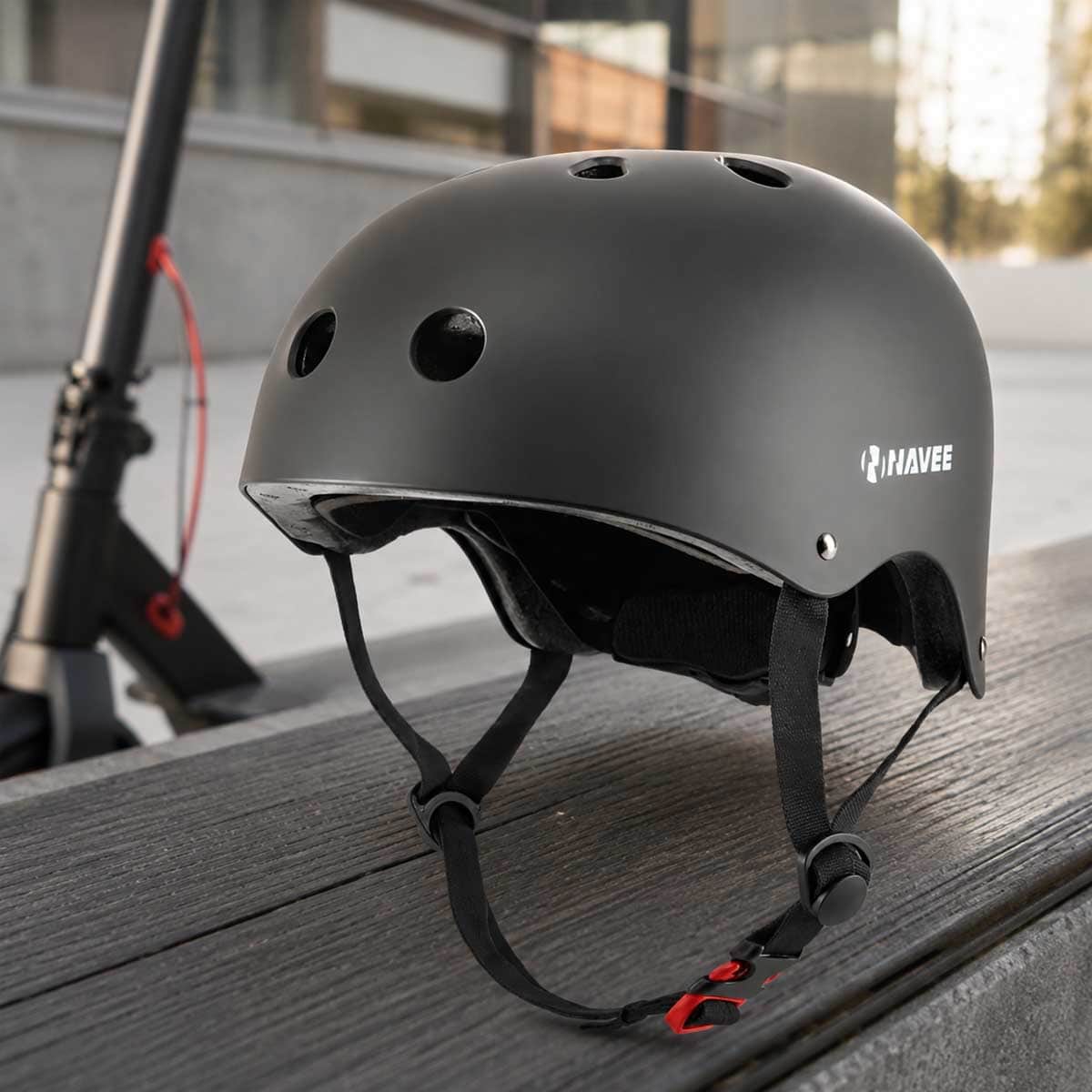 Navee HNP2215-L00 Ultralight Protective Helmet