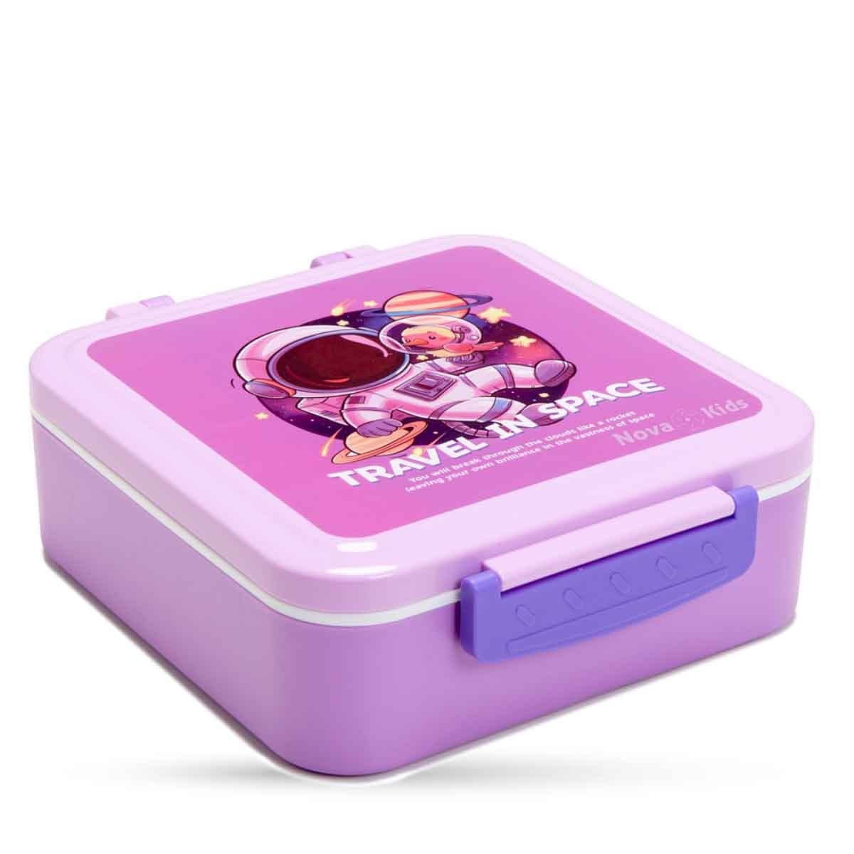 نوفا كيدز صندوق غداء بنتو بسعة 1.5 لتر بتصميم رائد فضاء بثلاثة أقسام مع زجاجة ماء ومجموعة ملعقة وشوكة