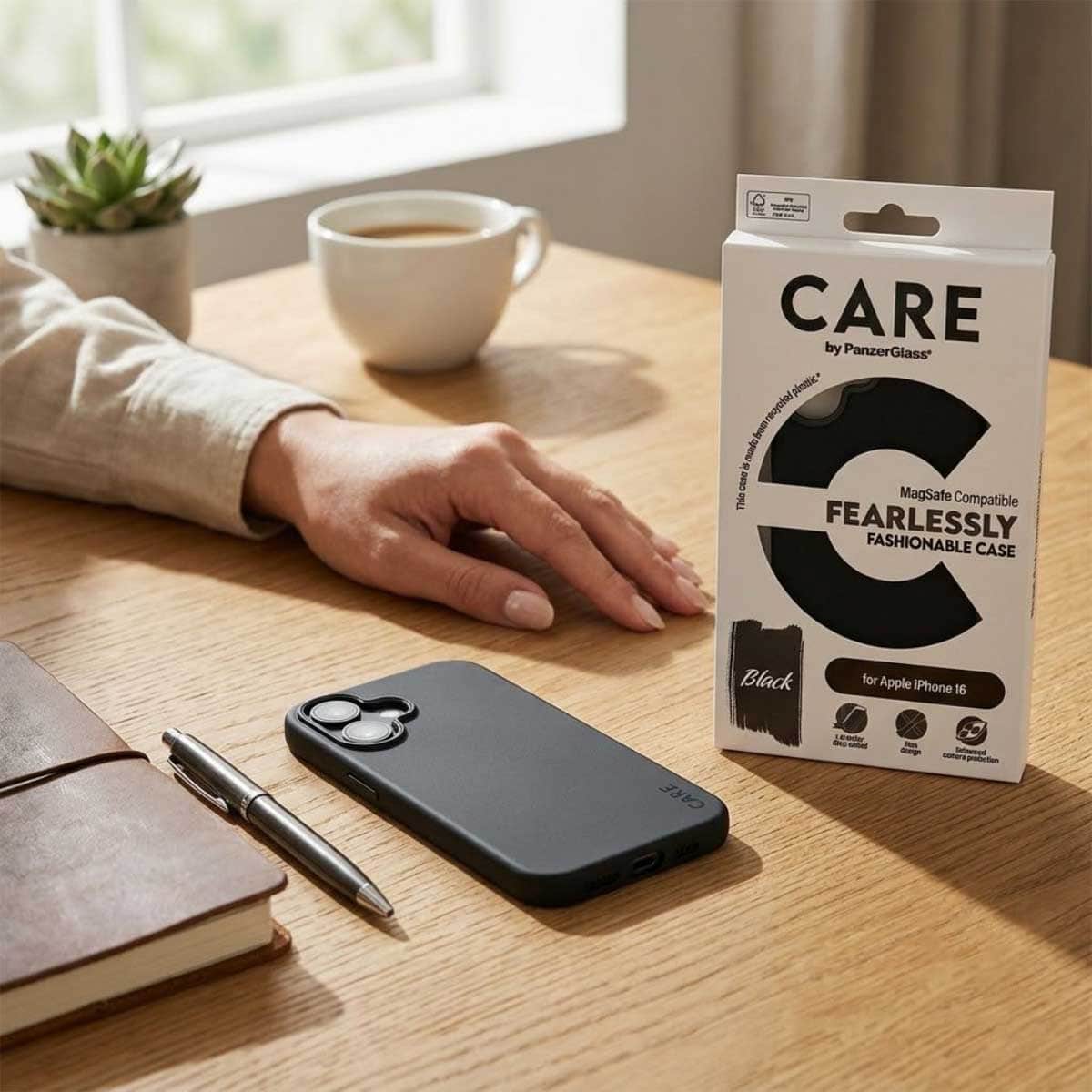 PanzerGlass Care Fashionable Case with MagSafe