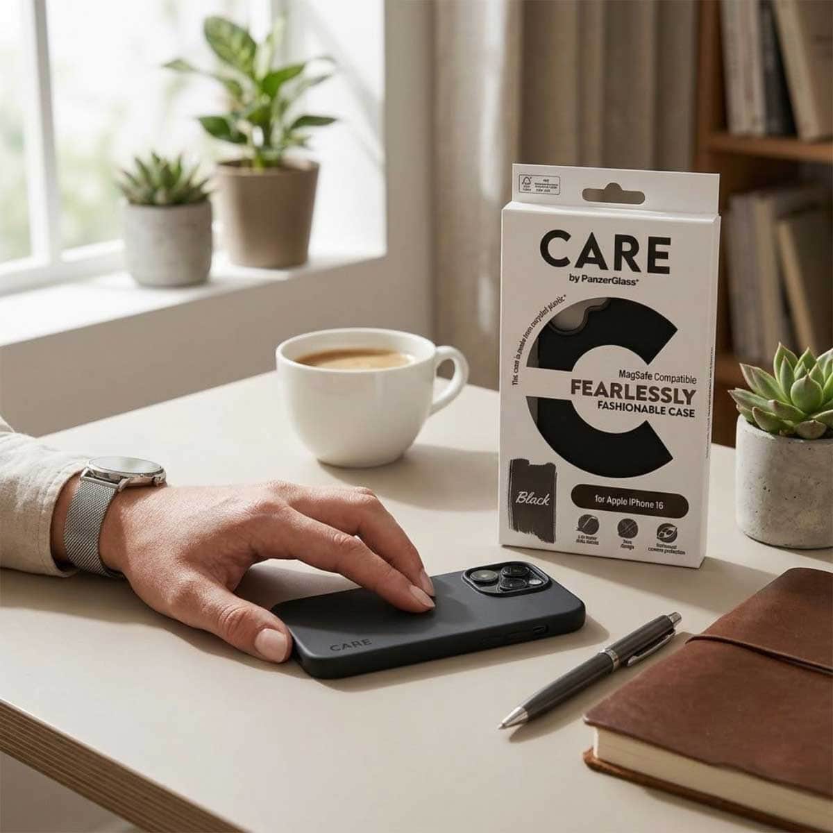 PanzerGlass Care Fashionable Case with MagSafe