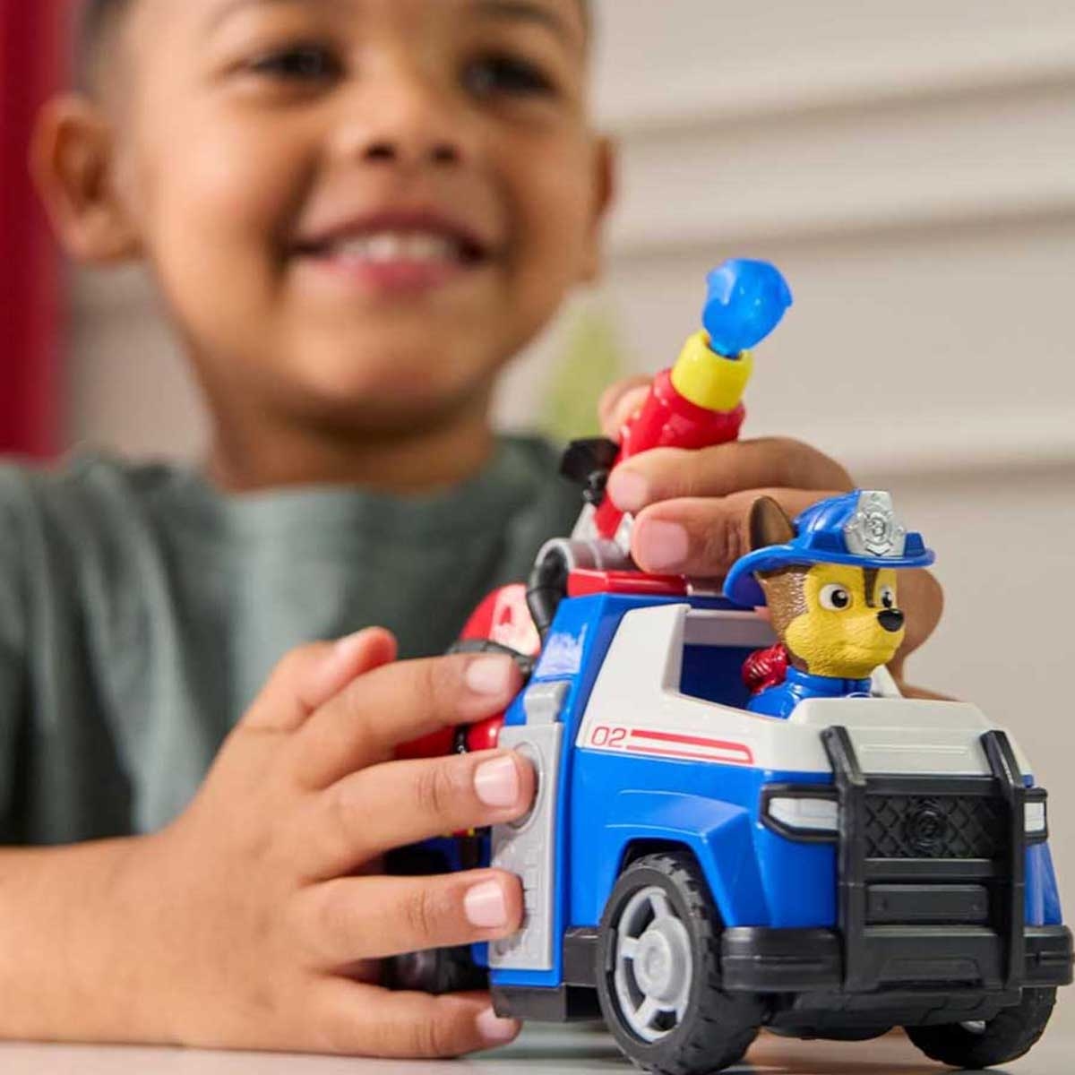 مجموعة ألعاب باو باترول لإنقاذ الحرائق والسيارات الكبيرة والمطاردة، مناسبة للجنسين، من 3 إلى 4 سنوات