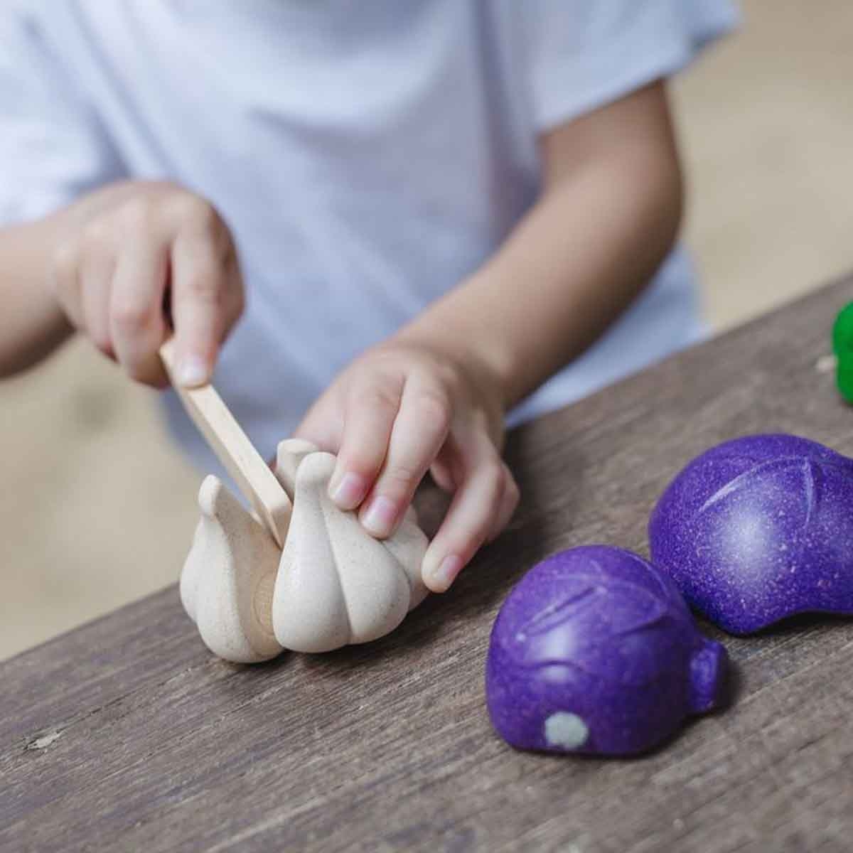 بلان تويز مجموعة خضروات خشبية بخمس ألوان، للجنسين، من عمر 3 إلى 4 سنوات