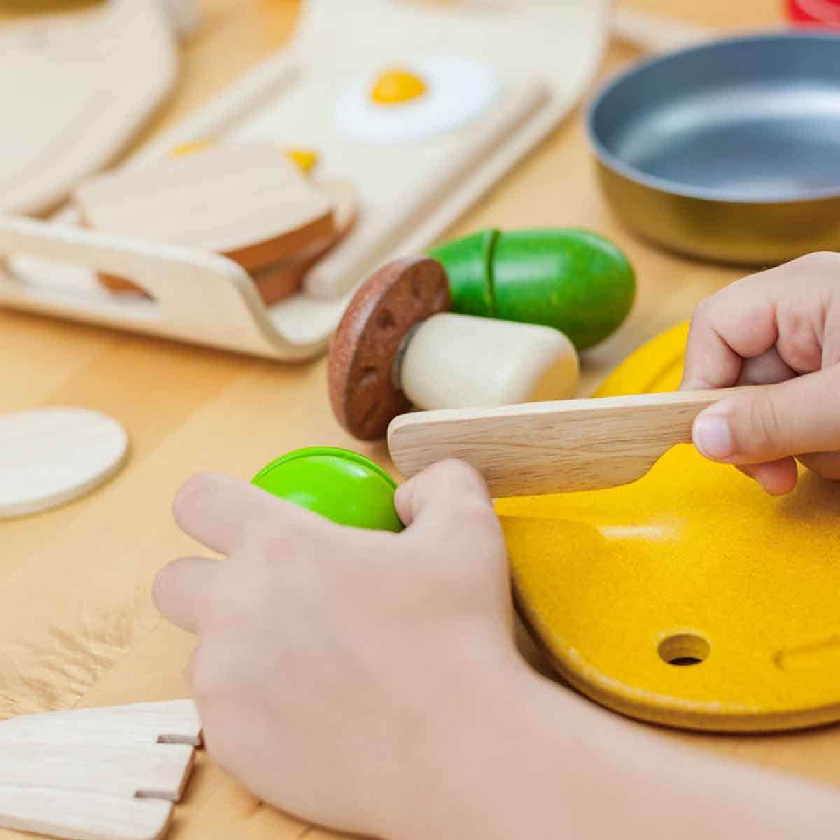 PlanToys Wooden Assorted Vegetable Set Unisex, 3-4 Years