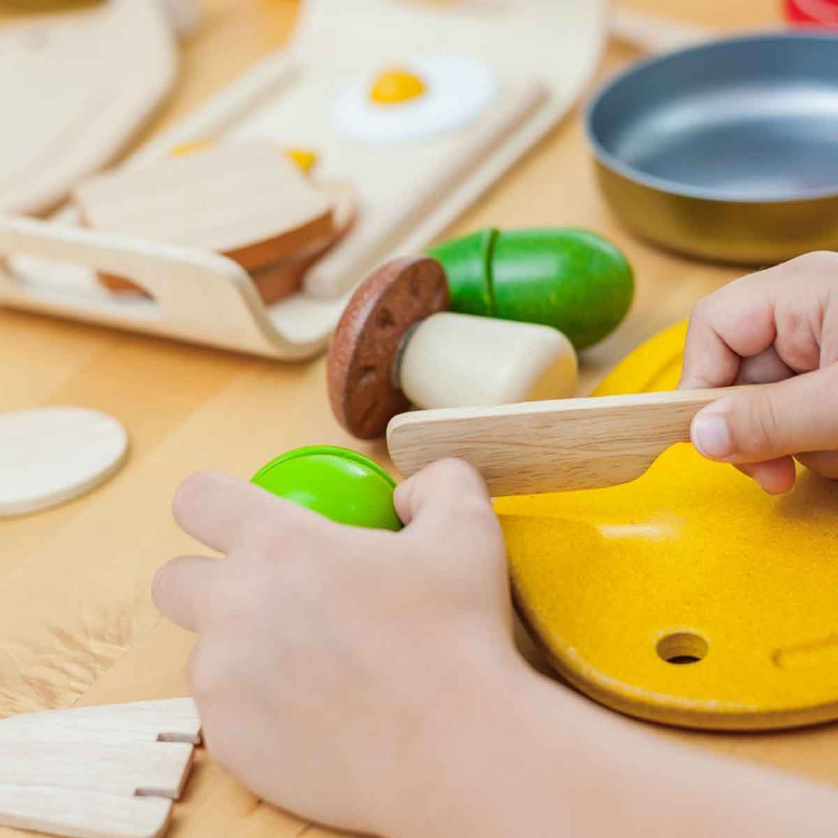 PlanToys Wooden Assorted Vegetable Set Unisex, 3-4 Years