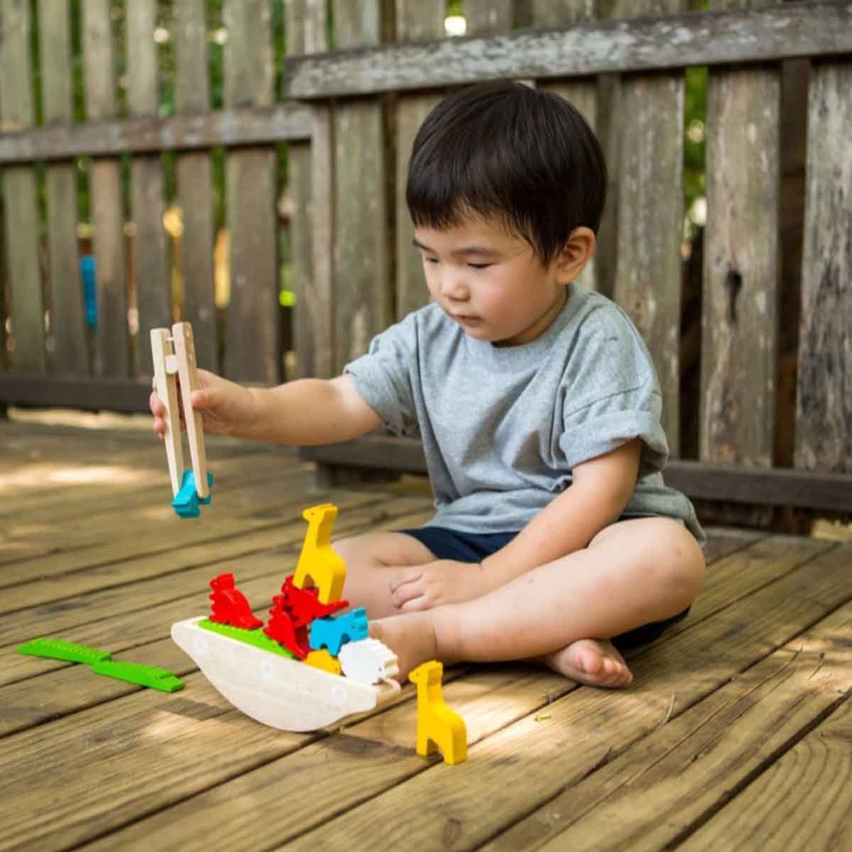 بلان تويز لعبة قارب توازن خشبية من مكعبات للجنسين 3 - 4 سنوات