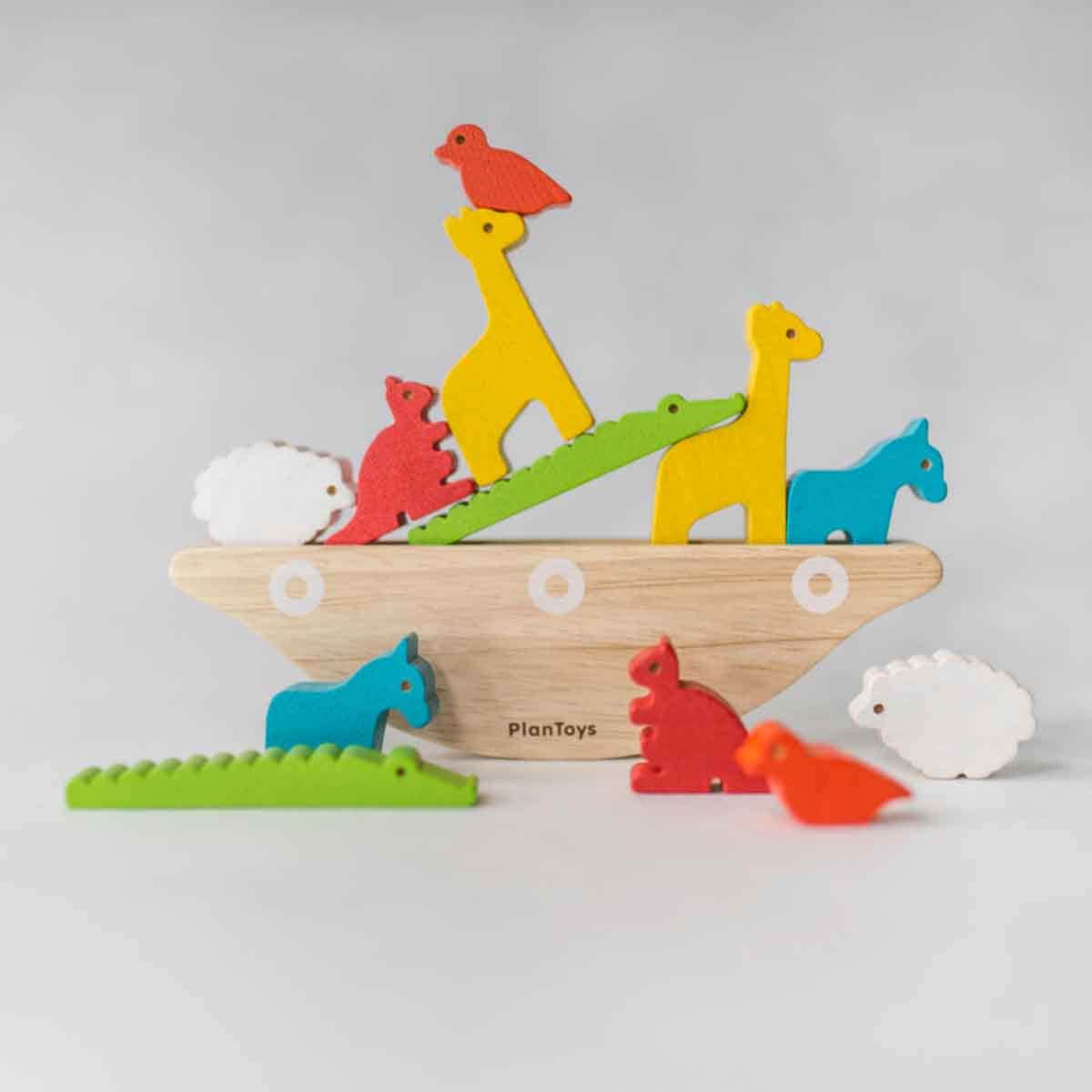 PlanToys Wooden Balancing Boat Blocks Game Unisex, 3-4 Years