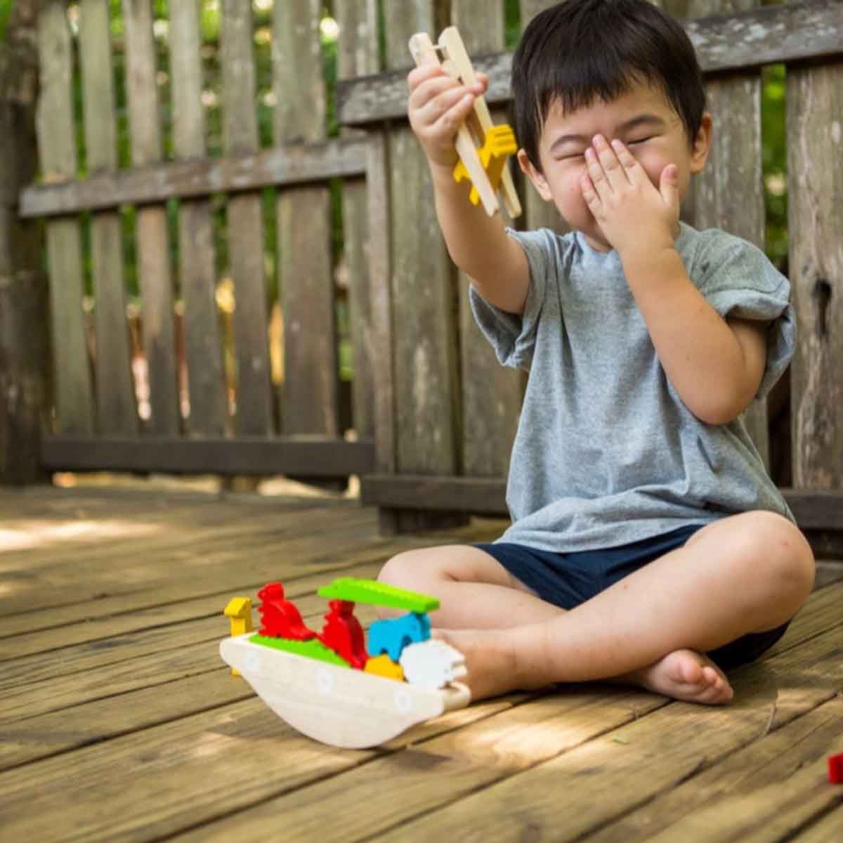 بلان تويز لعبة قارب توازن خشبية من مكعبات للجنسين 3 - 4 سنوات