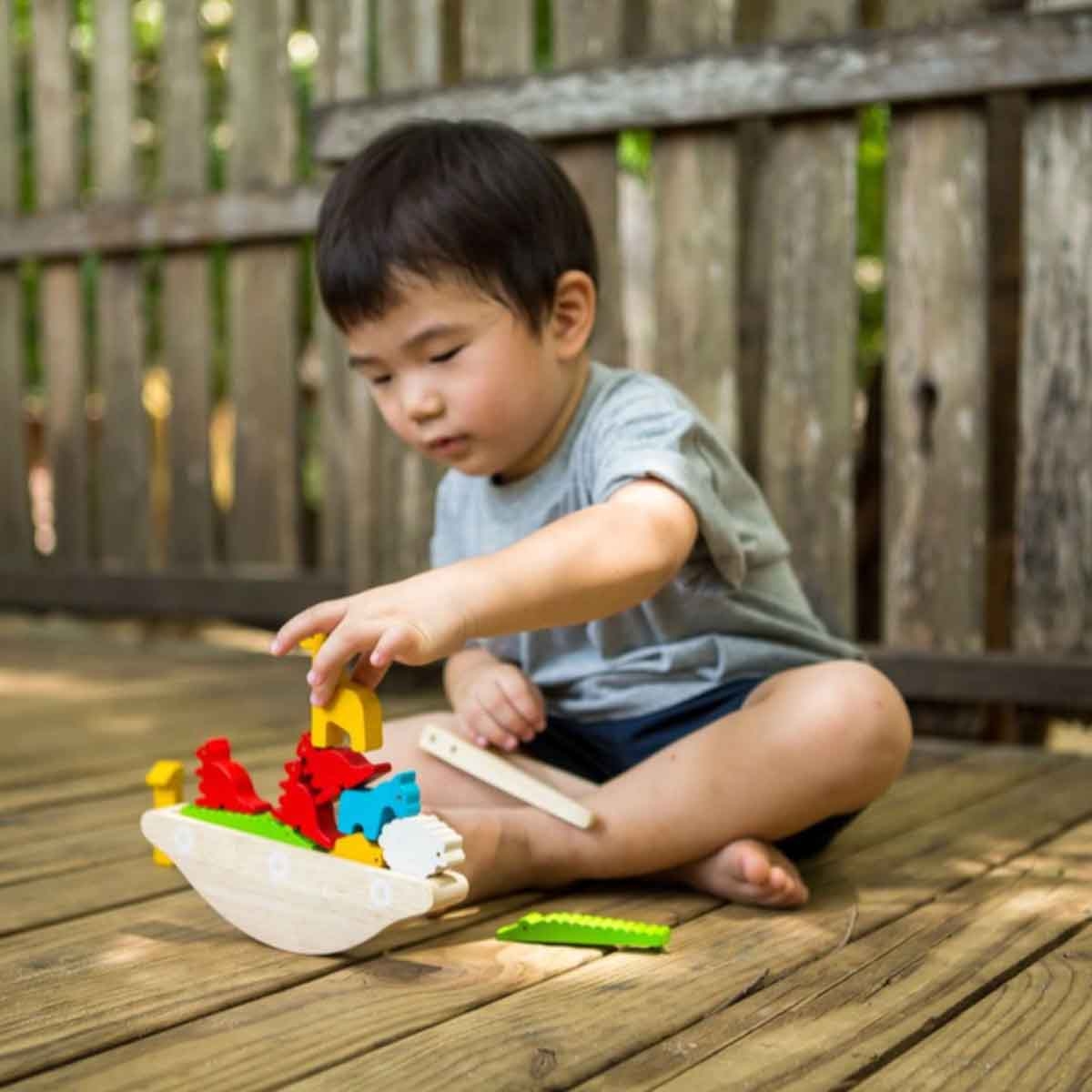 بلان تويز لعبة قارب توازن خشبية من مكعبات للجنسين 3 - 4 سنوات