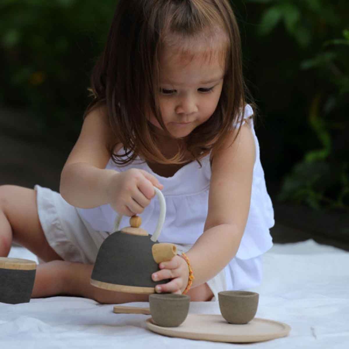 PlanToys Wooden Classic Tea Set Unisex, 3-4 Years