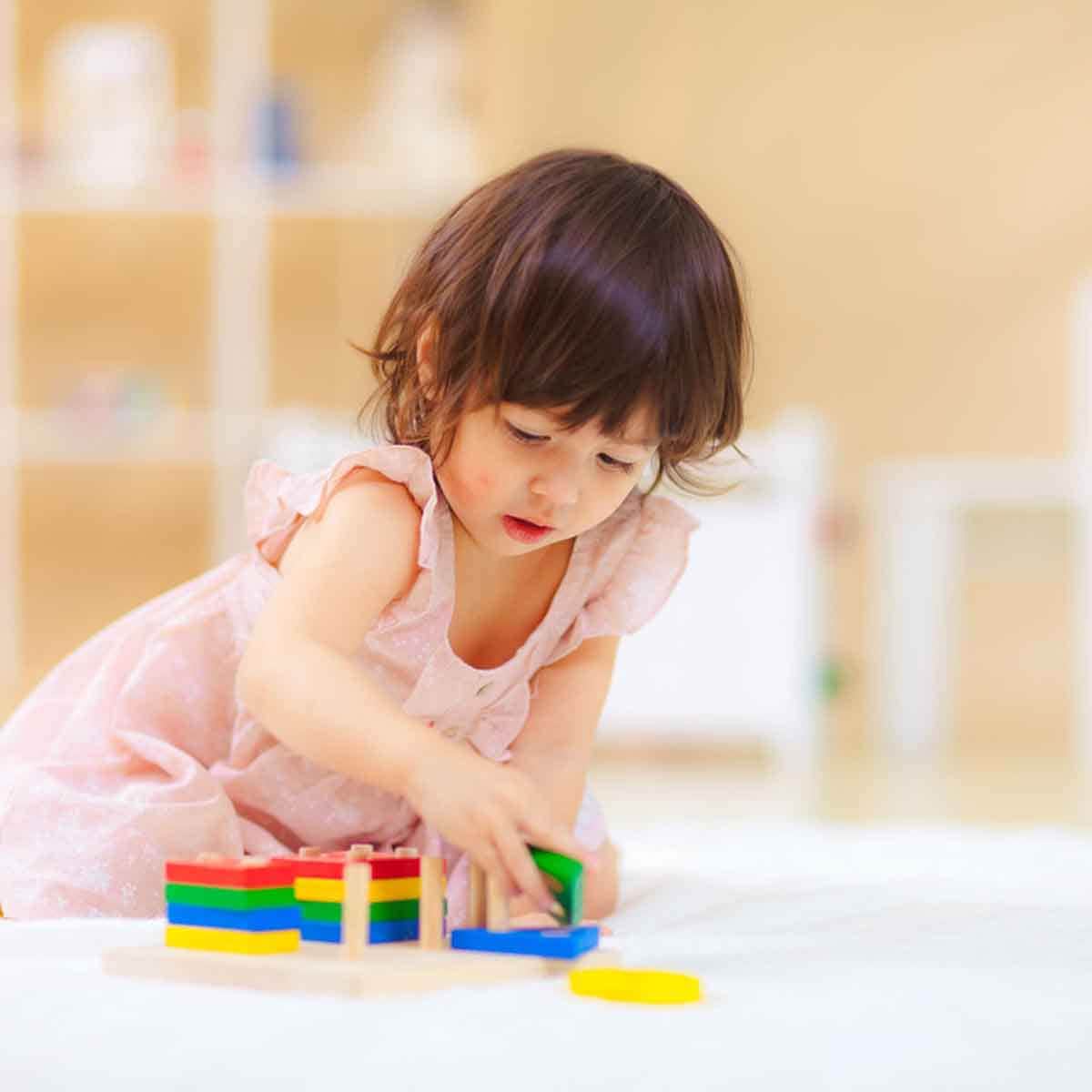 PlanToys Wooden Geometric Sorting Board Unisex, 3-4 Years