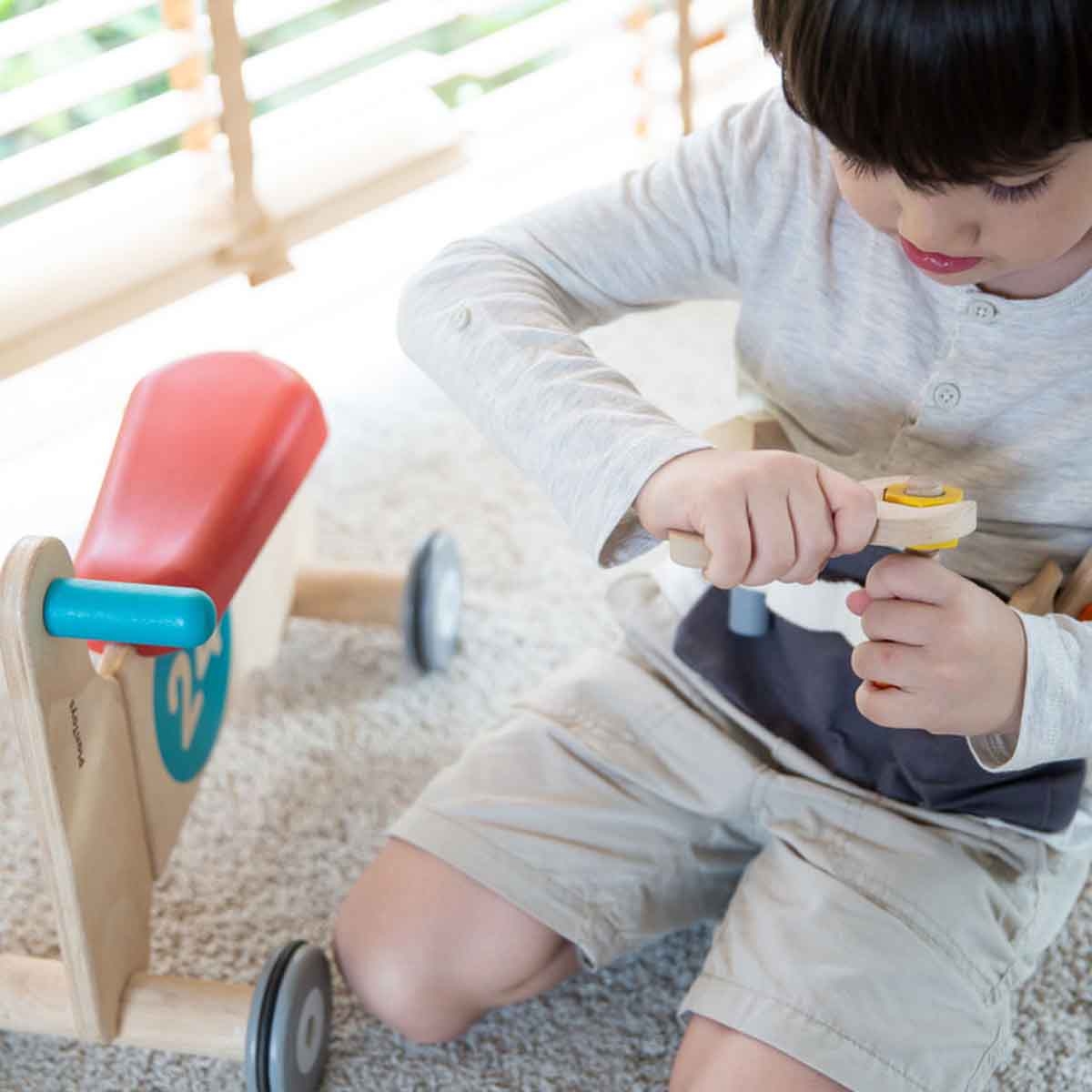 PlanToys Wooden Tool Belt Unisex, 3-4 Years