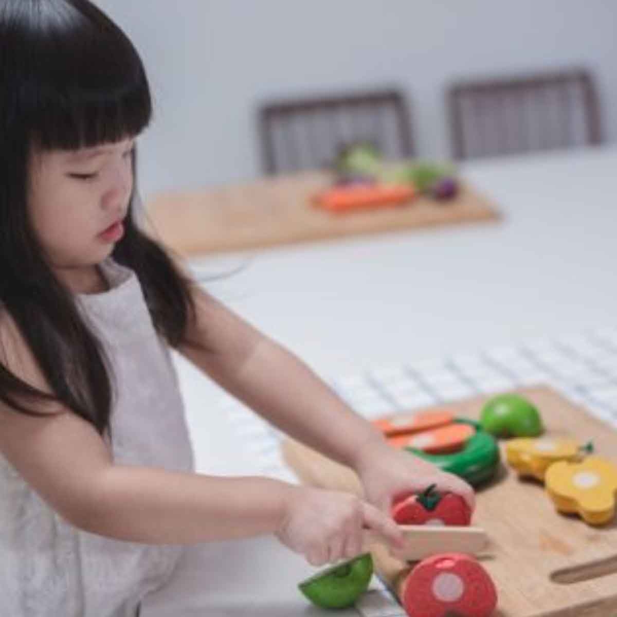 بلان تويز ألعاب خشبية فواكه وخضروات مضحكة، للجنسين، من عمر 3 إلى 4 سنوات