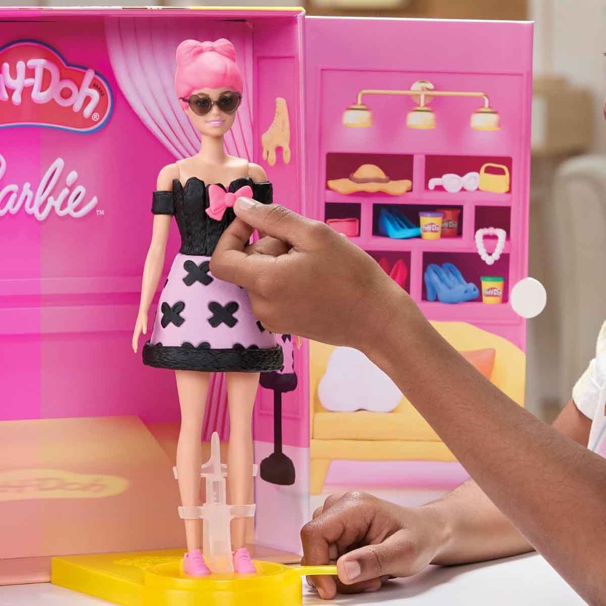 Play-Doh Barbie Fashion Show Playset Girls, 5-7 Years