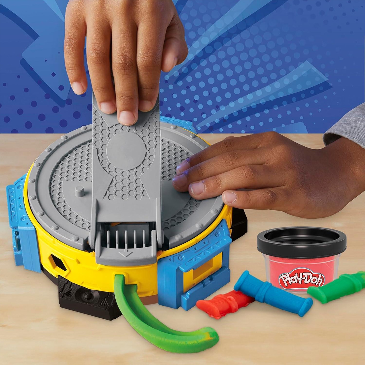 Play-Doh Marvel Hulk Smash & Squish Playset with Hulk Action Figure Unisex, 5-7 Years