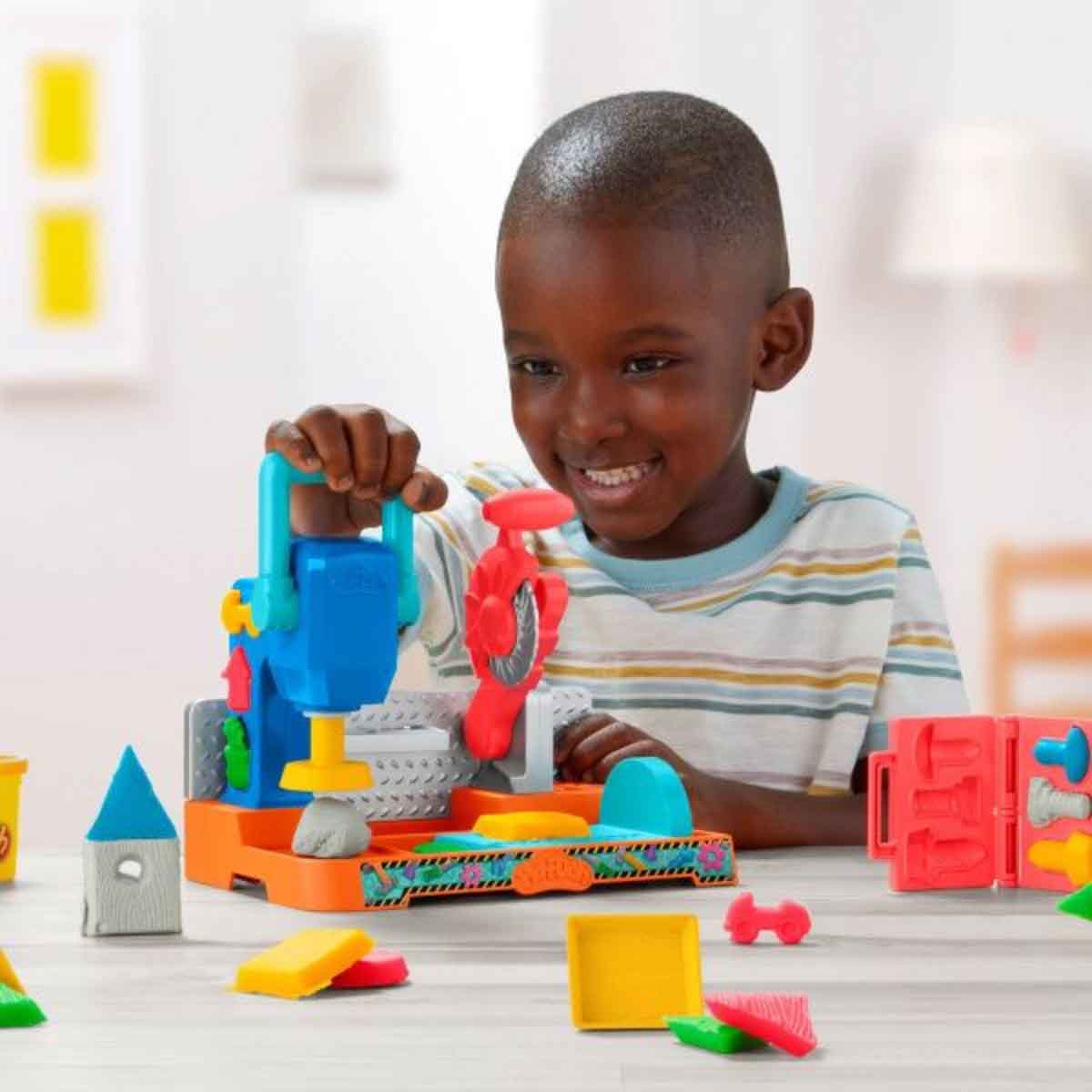 Play-Doh Stamp & Saw Tool Bench Playset Unisex, 3-4 Years