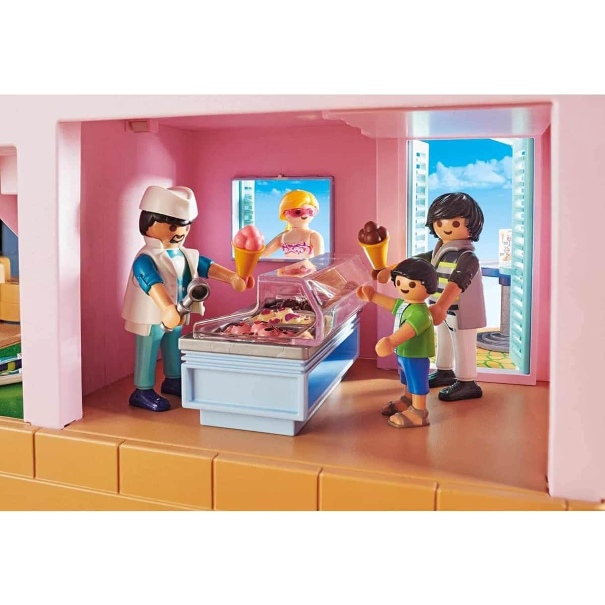 Playmobil Family Fun Waterfront Ice Cream Shop Playset Unisex, 5-7 Years