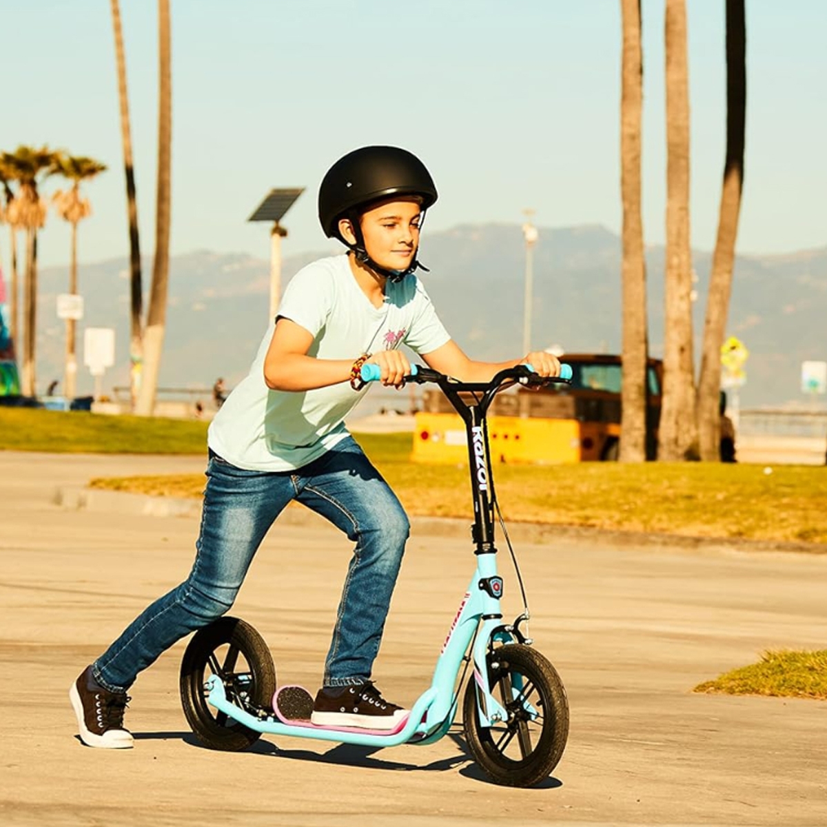 Razor Flashback Blue Kick Scooter Unisex, 8-10 Years