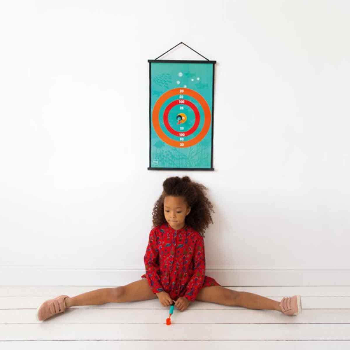 Scratch Europe Coral Reef Magnetic Dart Board with Darts Unisex, 5-7 Years