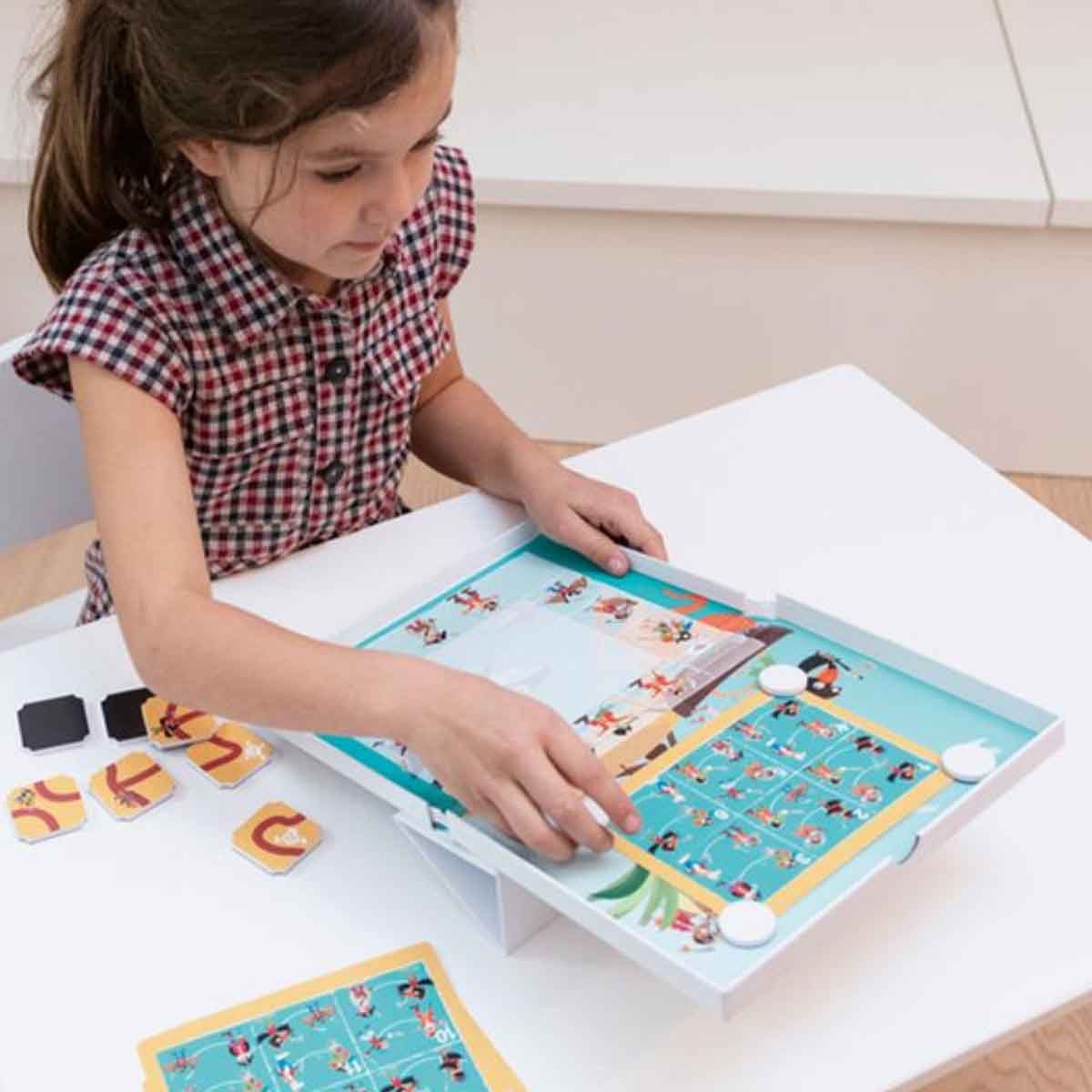 سكراتش يوروب متاهة القراصنة المغناطيسية بـ20 تحديًا و2 مستوى، للجنسين، من عمر 5 إلى 7 سنوات