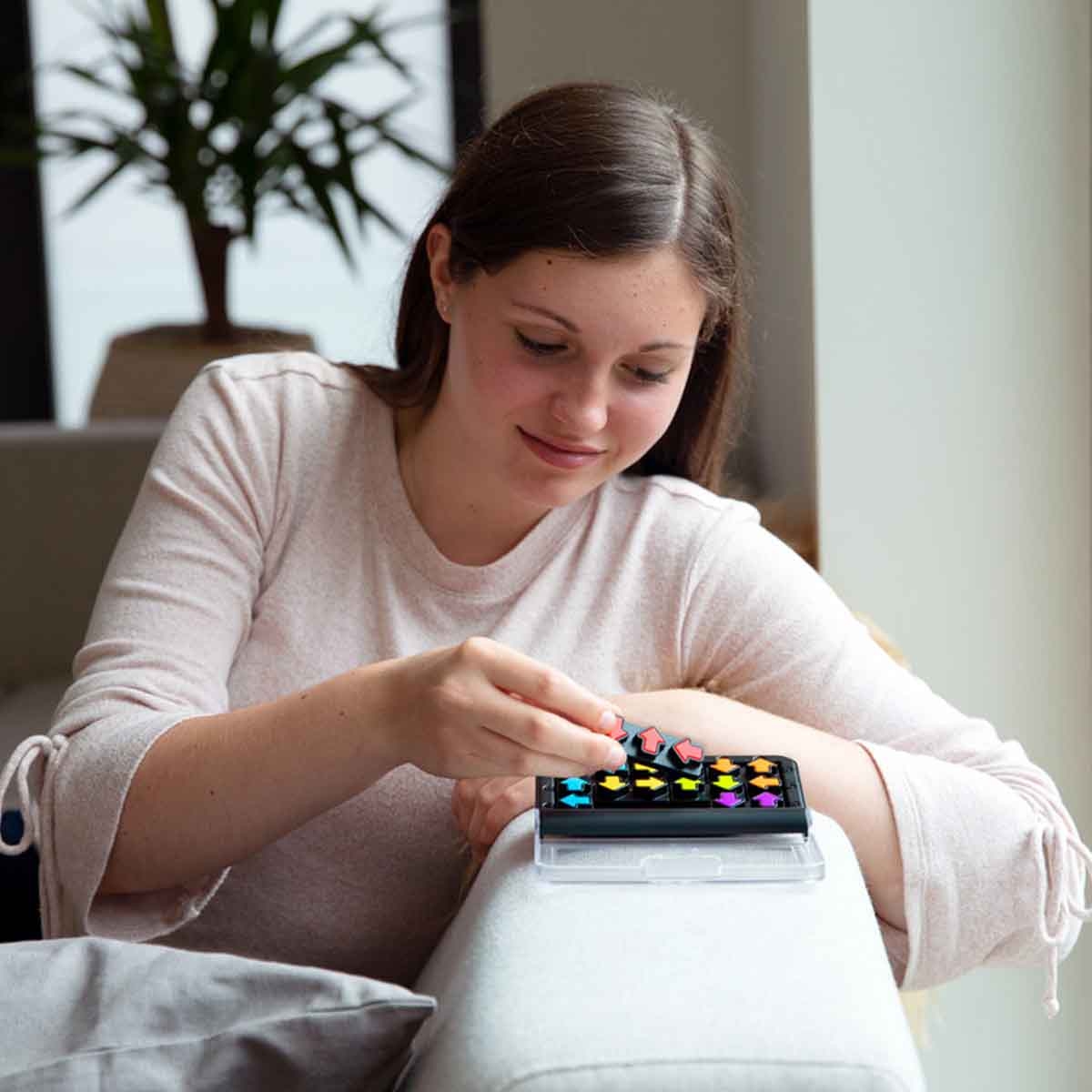 سمارت جيمز لعبة آي كيو أروز المحمولة، للجنسين، من عمر 5 إلى 7 سنوات