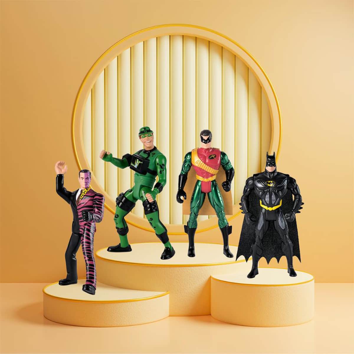 Spin Master 5″ DC Comics Batman Retro Collection Assorted Action Figure Unisex, 5-7 Years