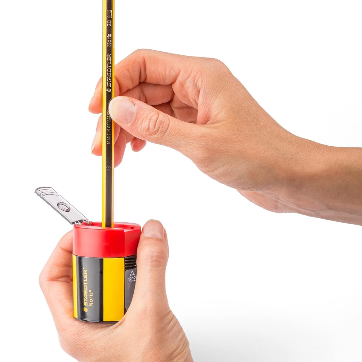 ستيدلر مبراة نوريس بغطاء بثقب واحد