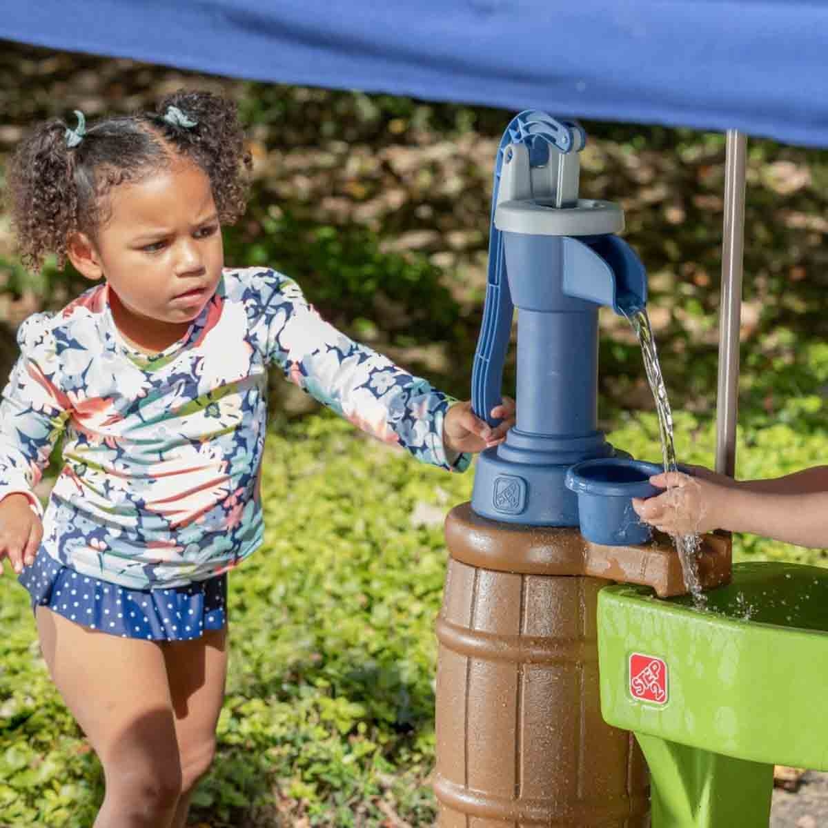 Step2 Pump & Splash Shady Oasis Water Activity Center Unisex, 3-4 Years