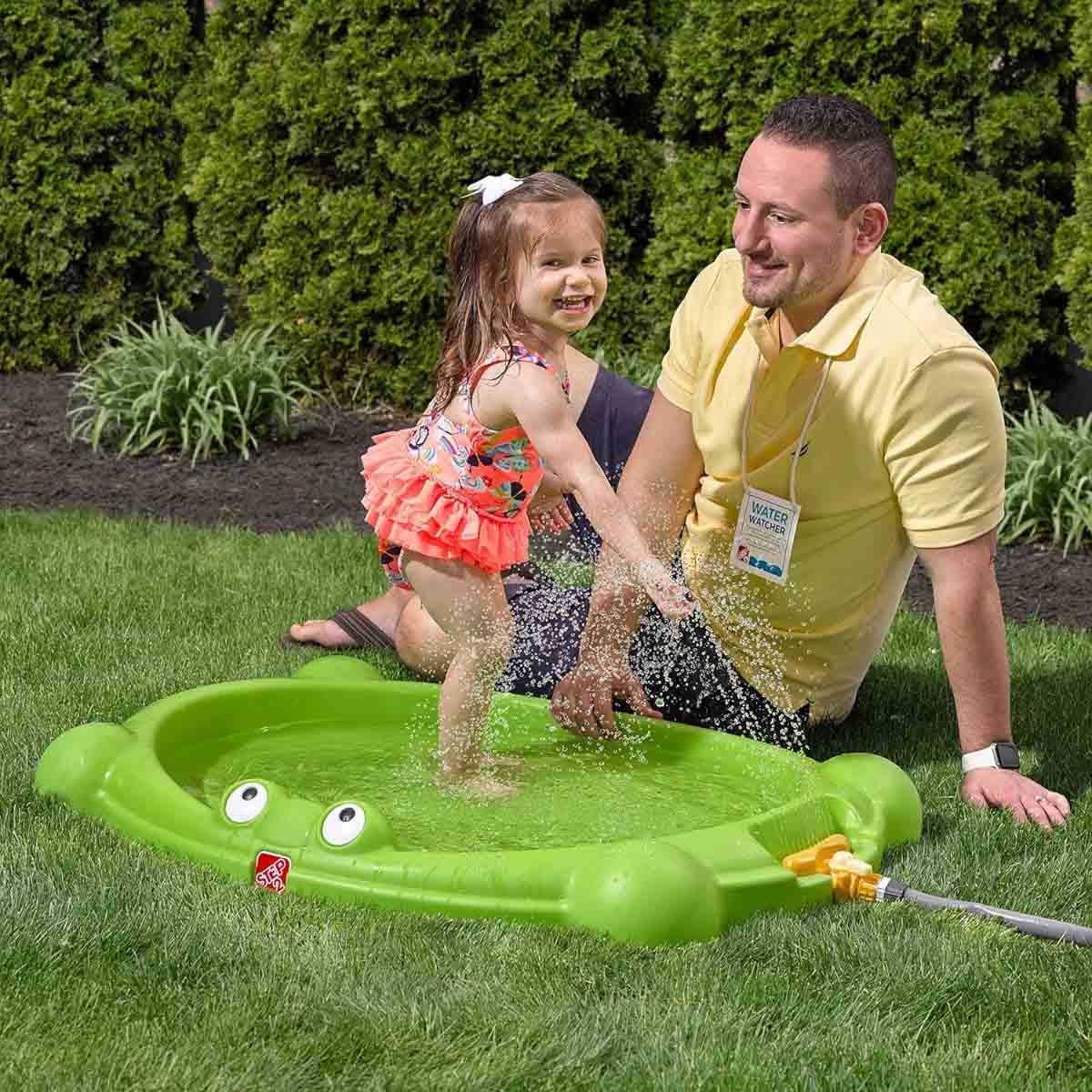 ستيب 2 منصة ألعاب Water Bug Splash Pad المائية، لشخص واحد، 3-4 سنوات