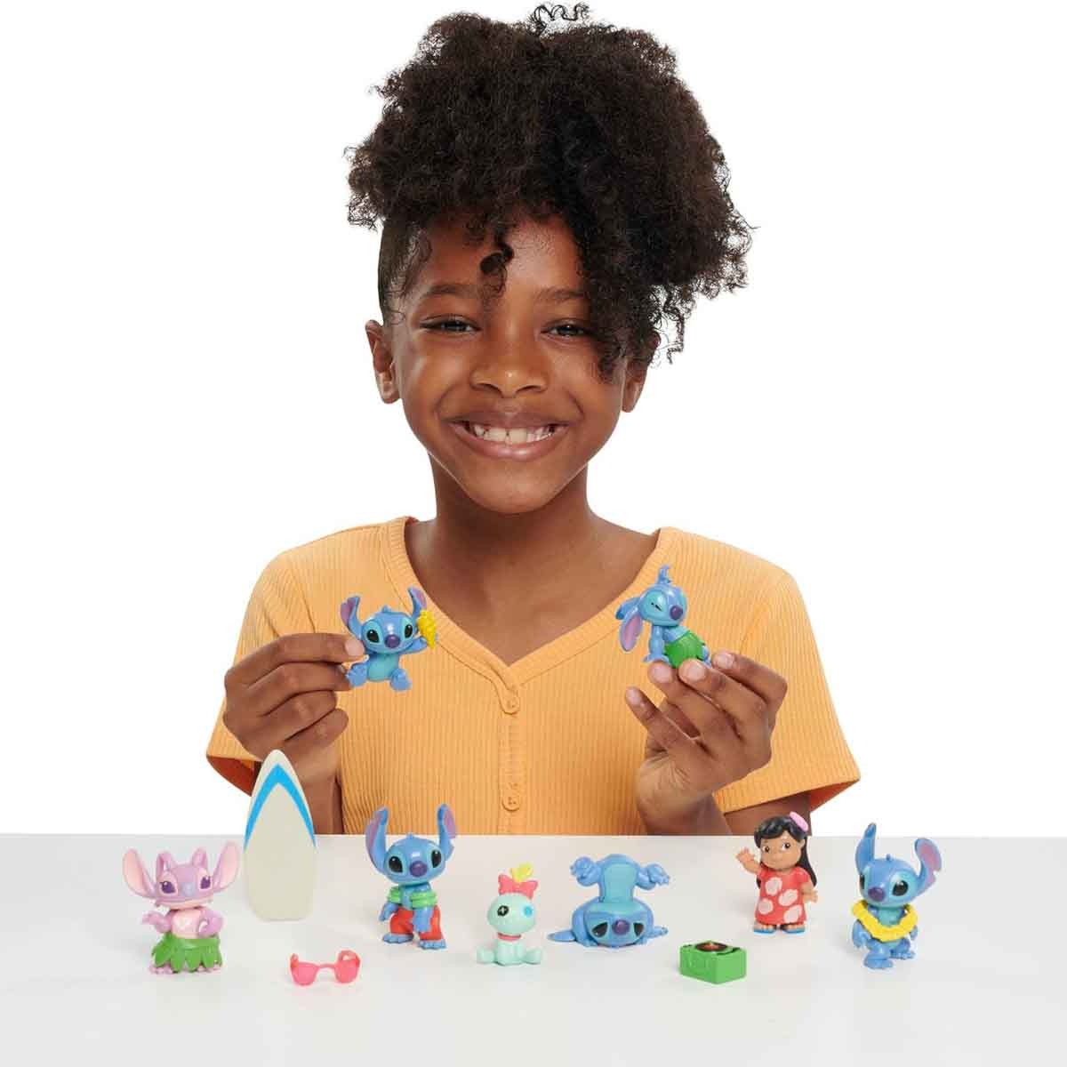 Disney Stitch 13-Piece Deluxe Action Figure Set Unisex, 3-4 Years