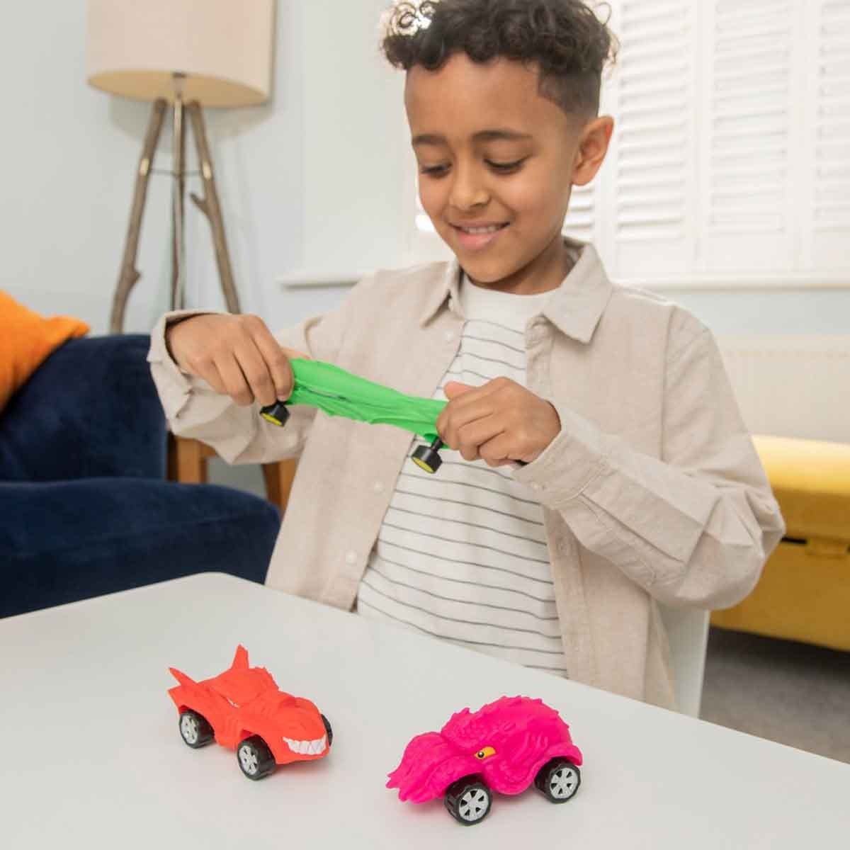 Stretcherz Street Assorted Smash Car & Electro-Stretch + Squad Dinos + Slammerz Action Figure Bundle