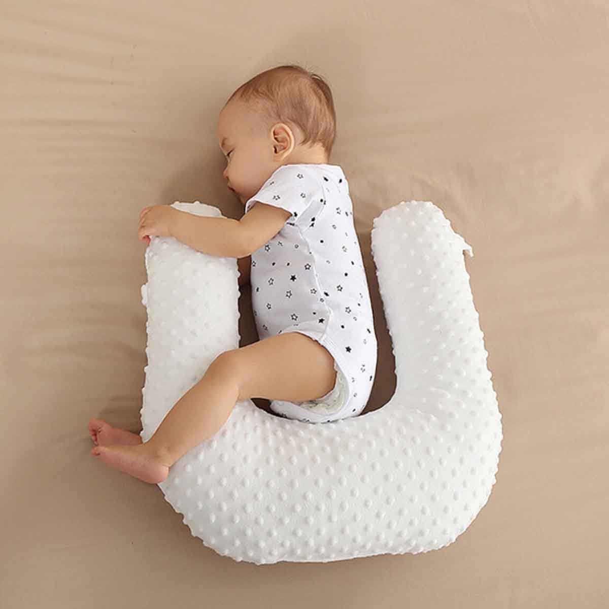 صنفينو وسادة حليب للأطفال مضادة للانسكاب على شكل U مع قاعدتين مائلتين 10° و15°