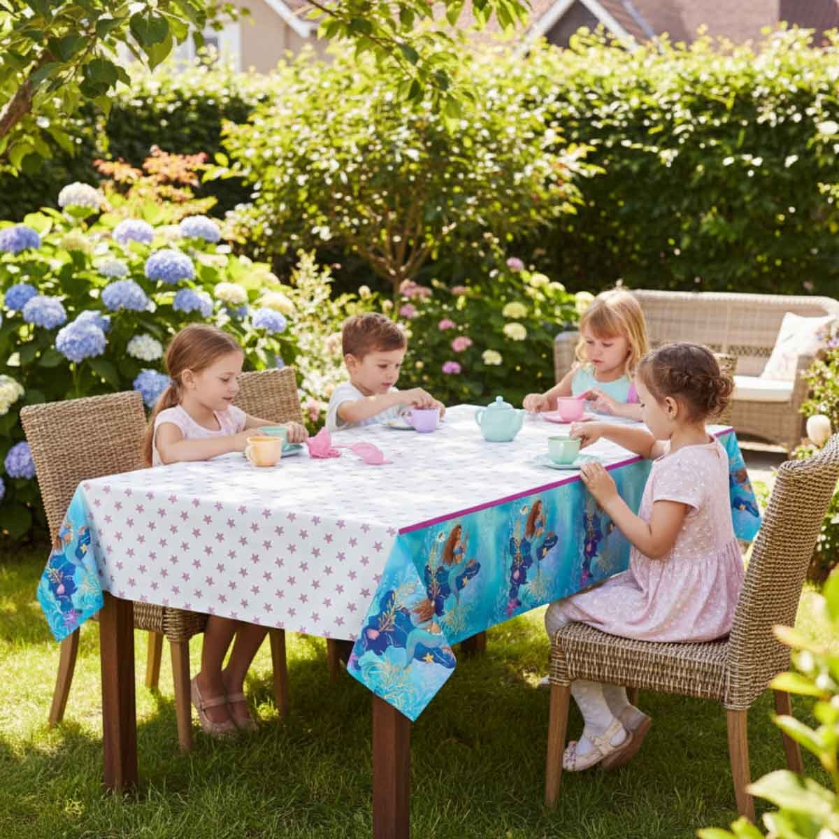 ديزني ذا ليتل ميرميد غطاء طاولة بلاستيكي