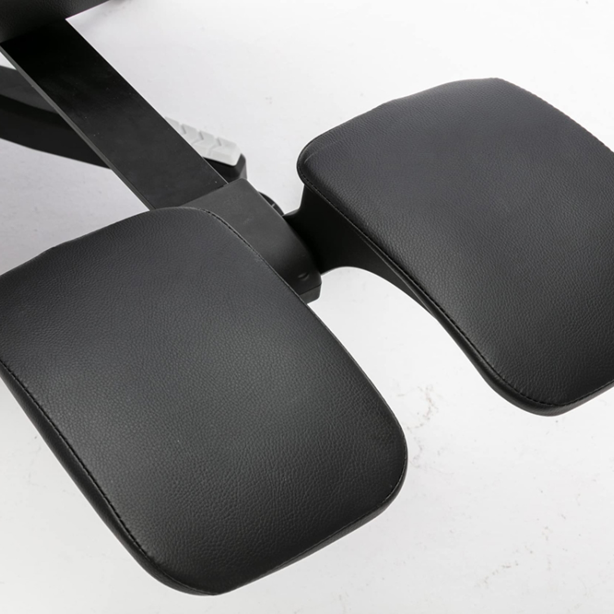 369 Black/White Adjustable K3 Gaming Chair