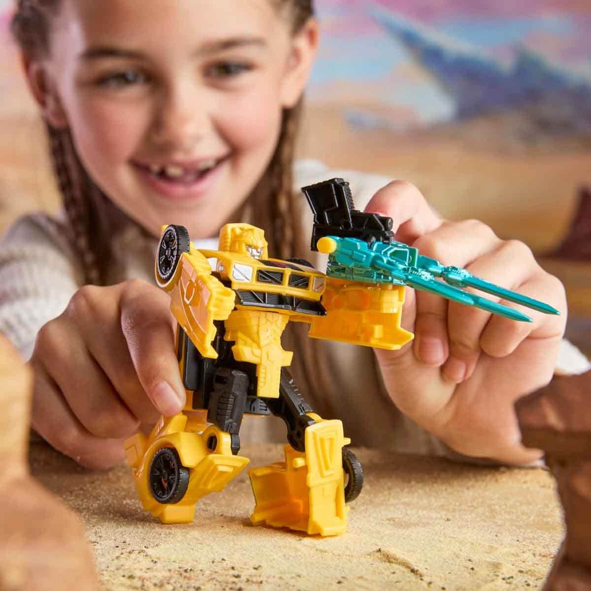 Transformers Cyberworld Armor Bumblebee Action Figure Unisex, 5-7 Years