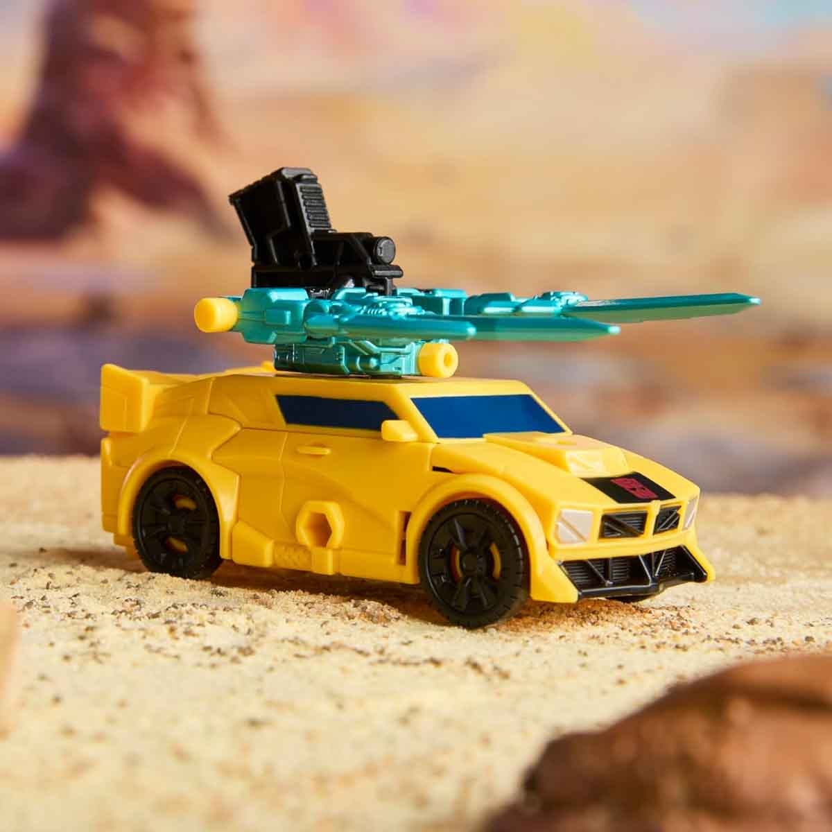 Transformers Cyberworld Armor Bumblebee Action Figure Unisex, 5-7 Years