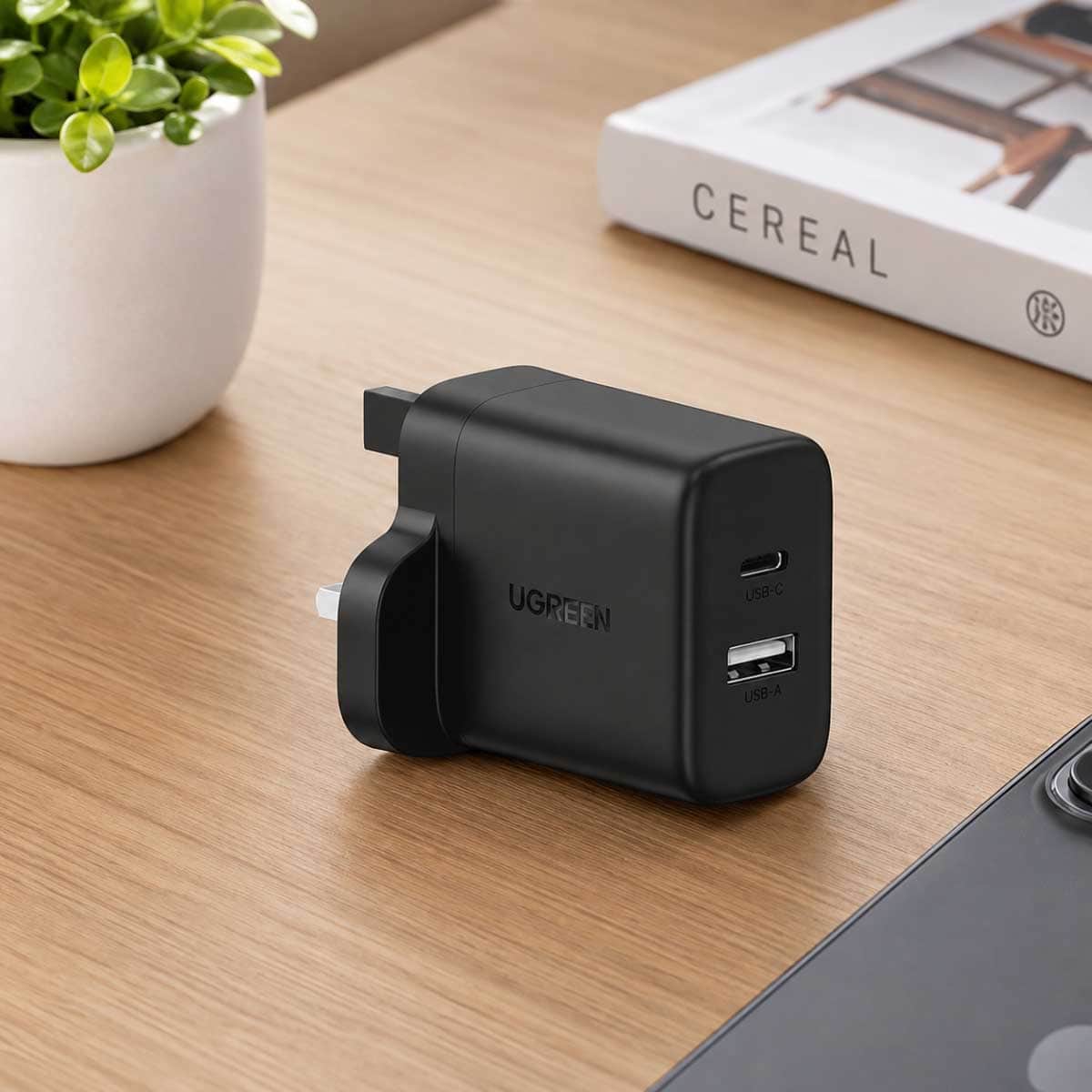 UGREEN 20W Dual Port GaN Wall Charger