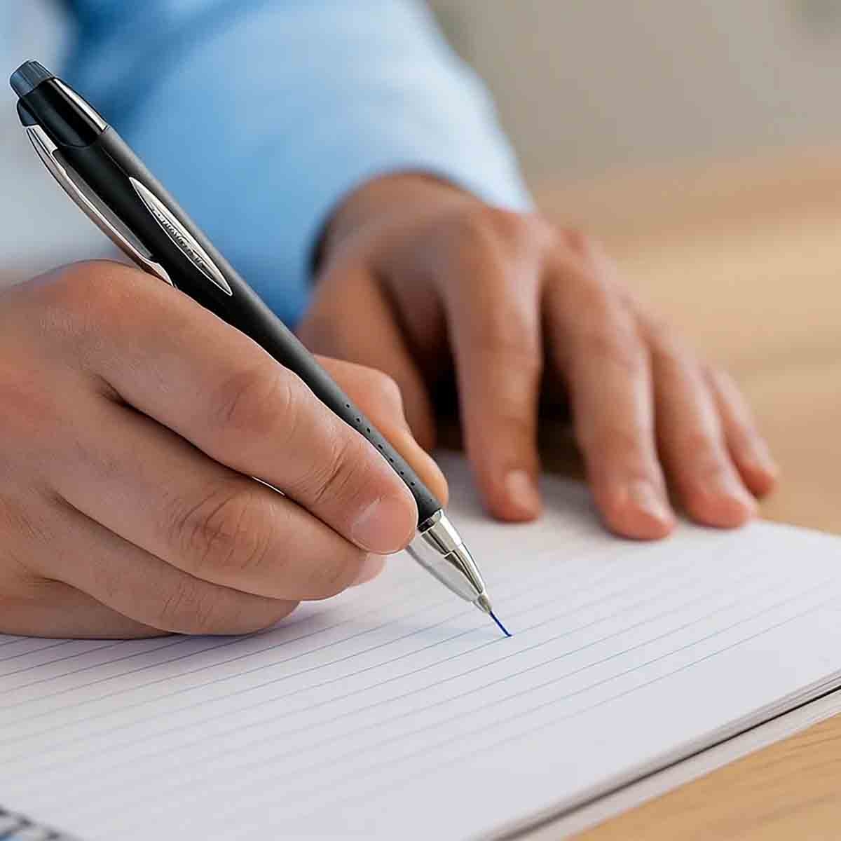 Uni-Ball 0.7mm Jetstream Retractable Roller Black Ball Pen