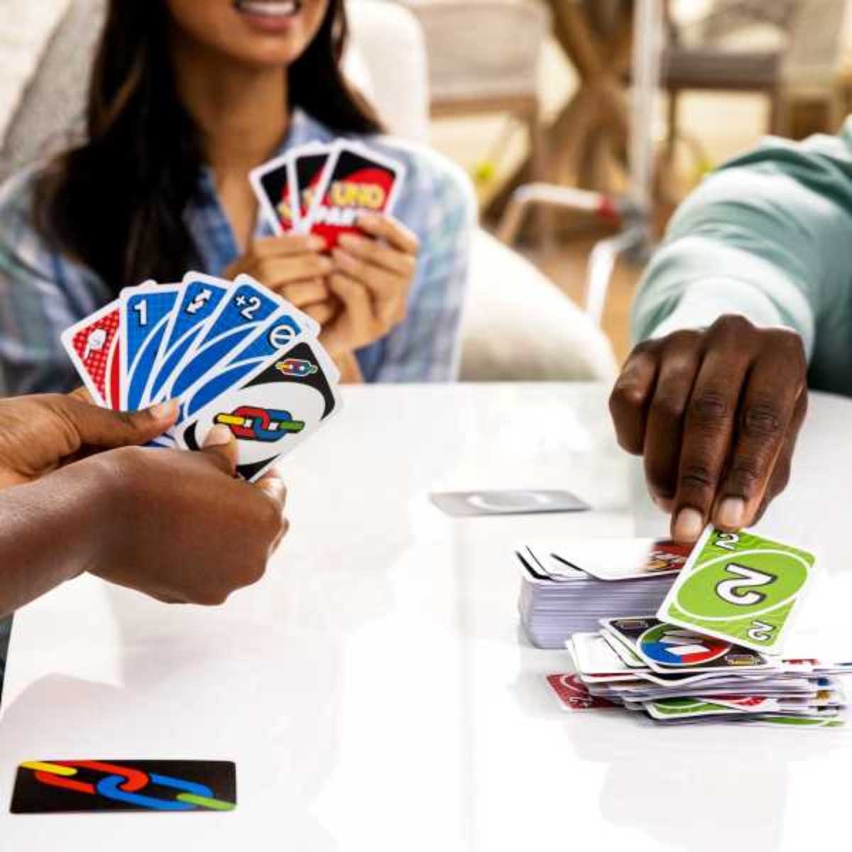 Uno Party Card Game Unisex, 8-10 Years