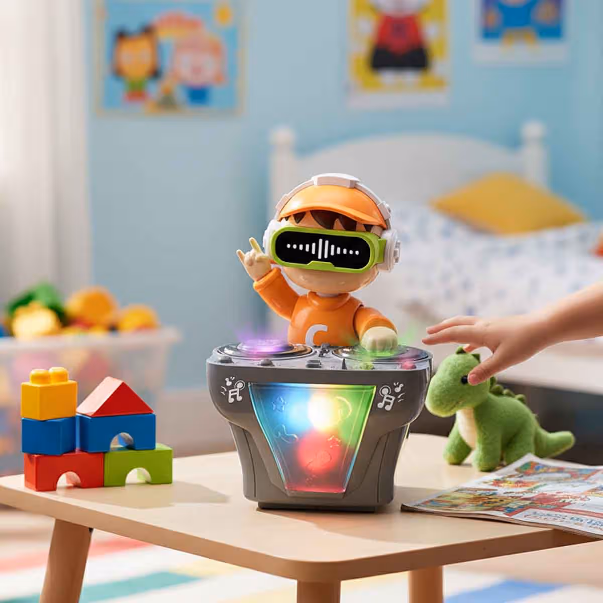 Urban Tots DJ Robot Dynamic Music & LED Lights Toy Unisex, 3-4 Years