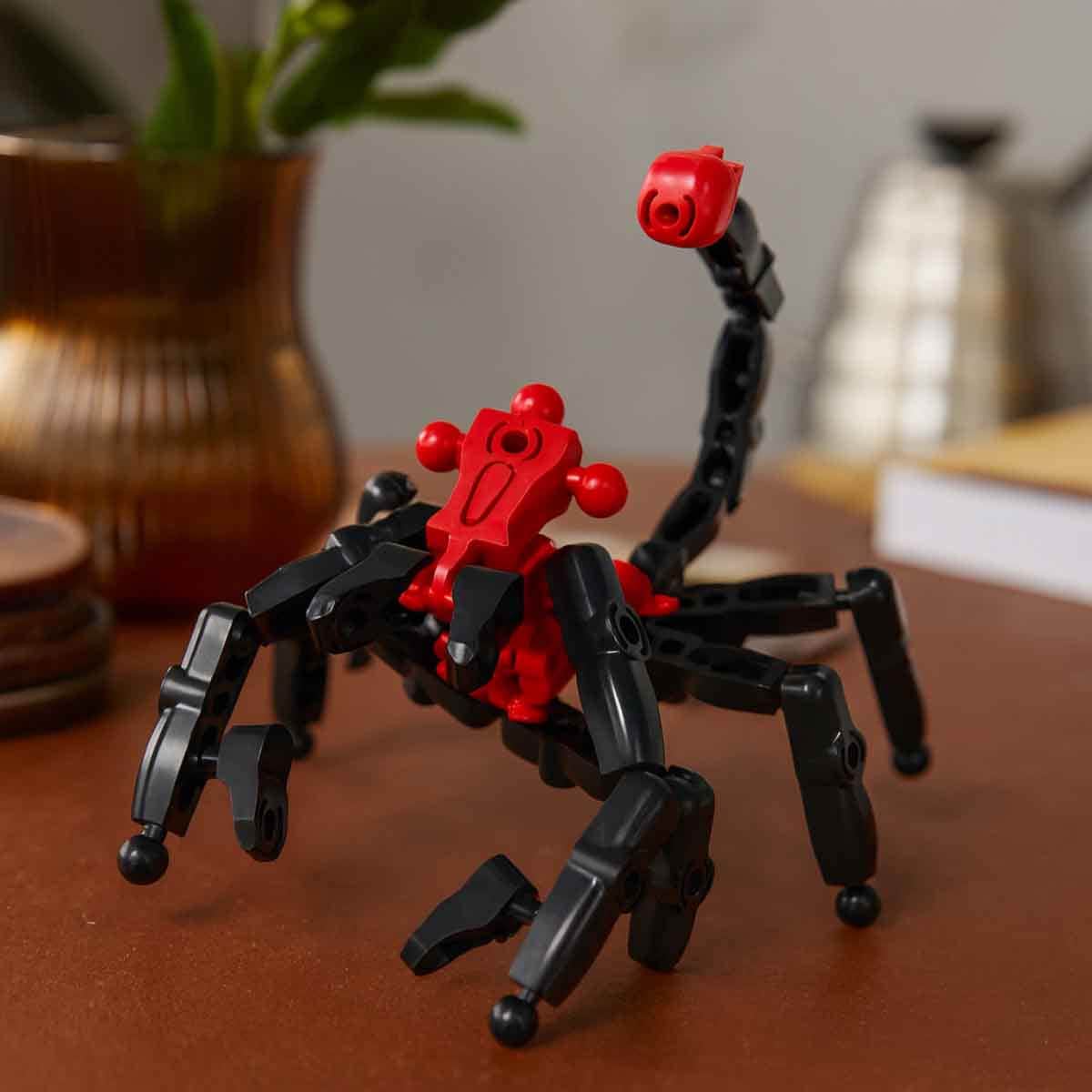 Zpiiel FiGZ Scorpion Blocks Figure Unisex, 5-7 Years