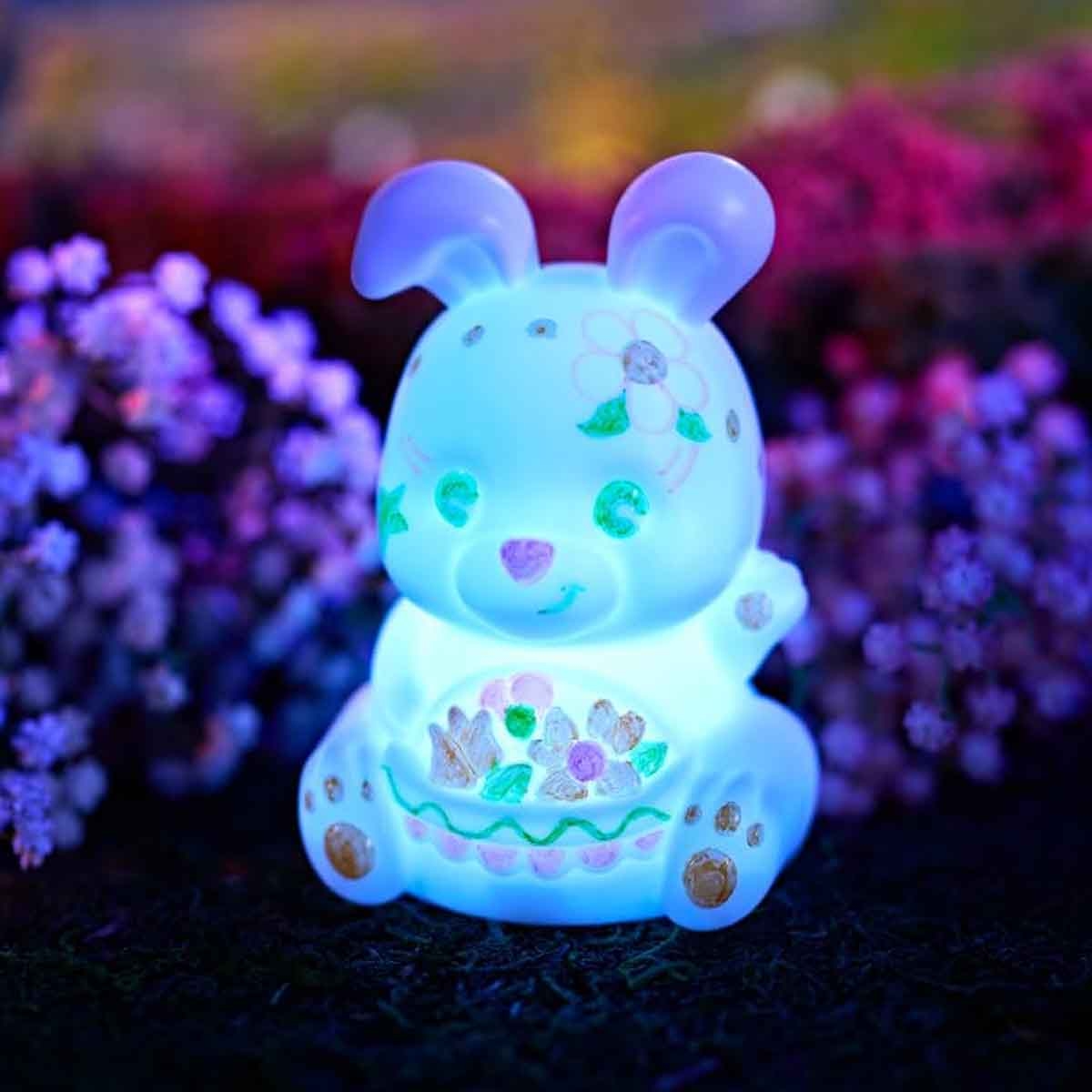 كرايولا لايت ابس مجموعة لعب ارنب مضيء في الظلام، للجنسين، 5-7 سنوات