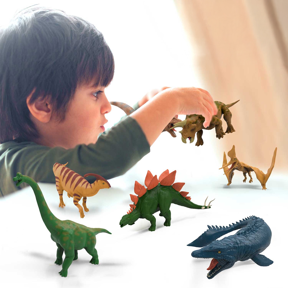 كريز سترتشي أنيمالز شكل ديناصور بلعبة داخلية للجنسين، 3-4 سنوات