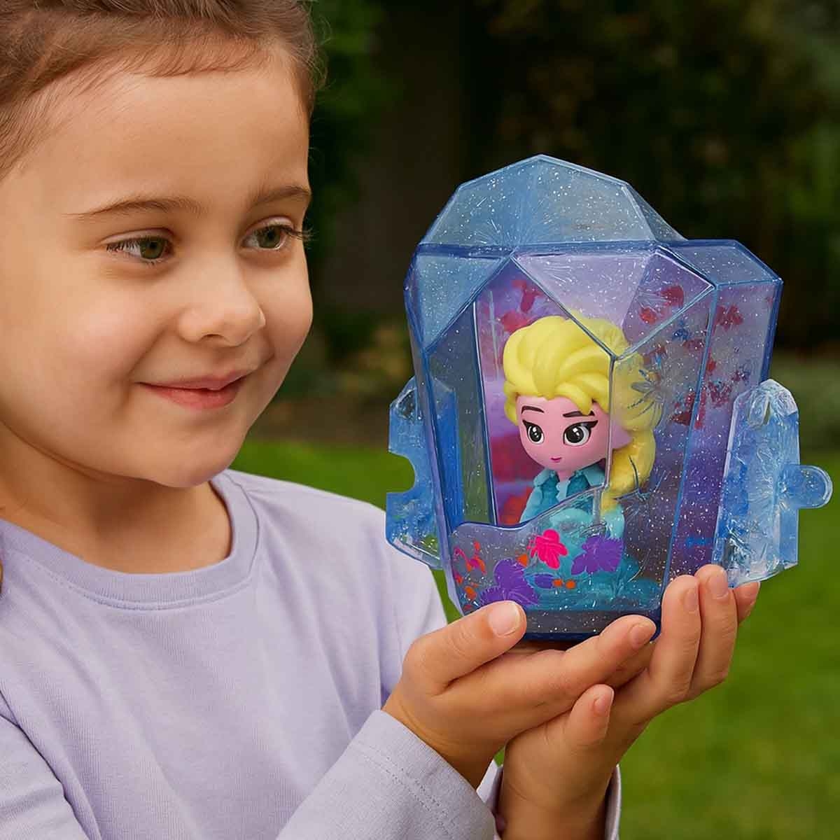 ديزني فروزن 2 دمى منوعة مع قاعدة عرض ويبر آند جلو للبنات، عمر 3-4 سنوات