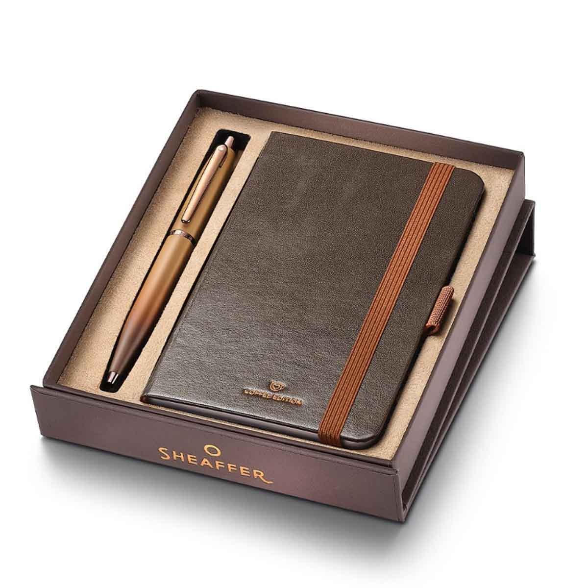 شيفر طقم هدية قلم حبر جاف VFM بني قهوة مطفي مع دفتر صغير لون قهوة