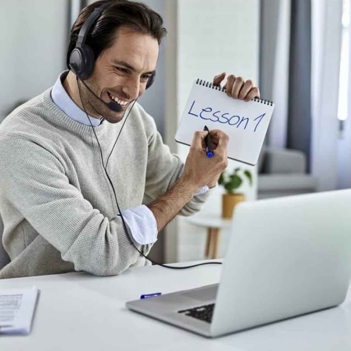 كينسينغتون سماعات يو إس بي مع ميكروفون وتحكم في الصوت