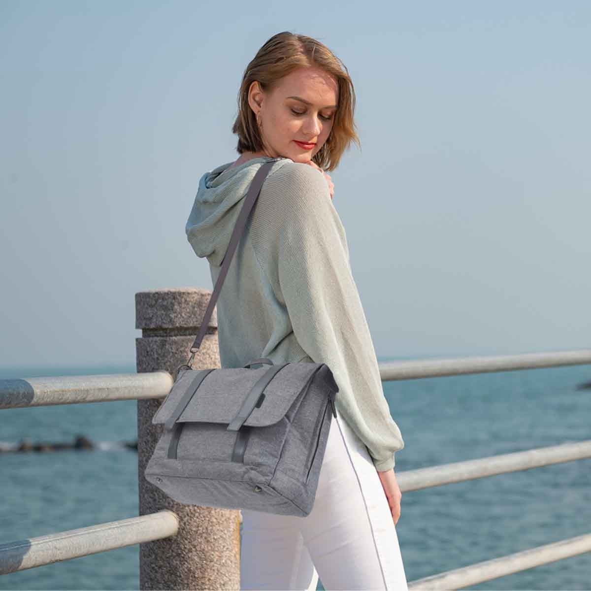 ليتل ستوري حقيبة حفاضات للأب باللون الرمادي مع سجادة تغيير وأحزمة عربة