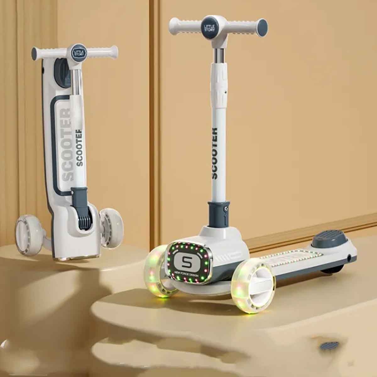 ليتل ستوري سكوتر للأطفال باللون الرمادي مع مقعد للركوب ومقبض دفع